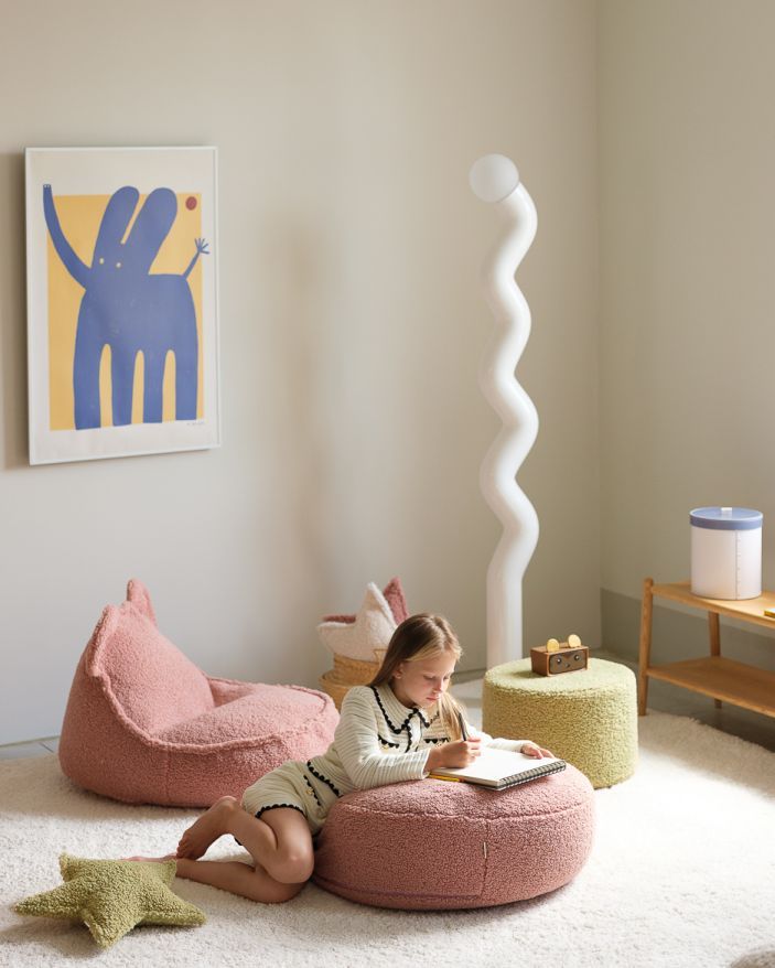 Teddy pouf pour enfant tissu en peluche goyave Wigiwama