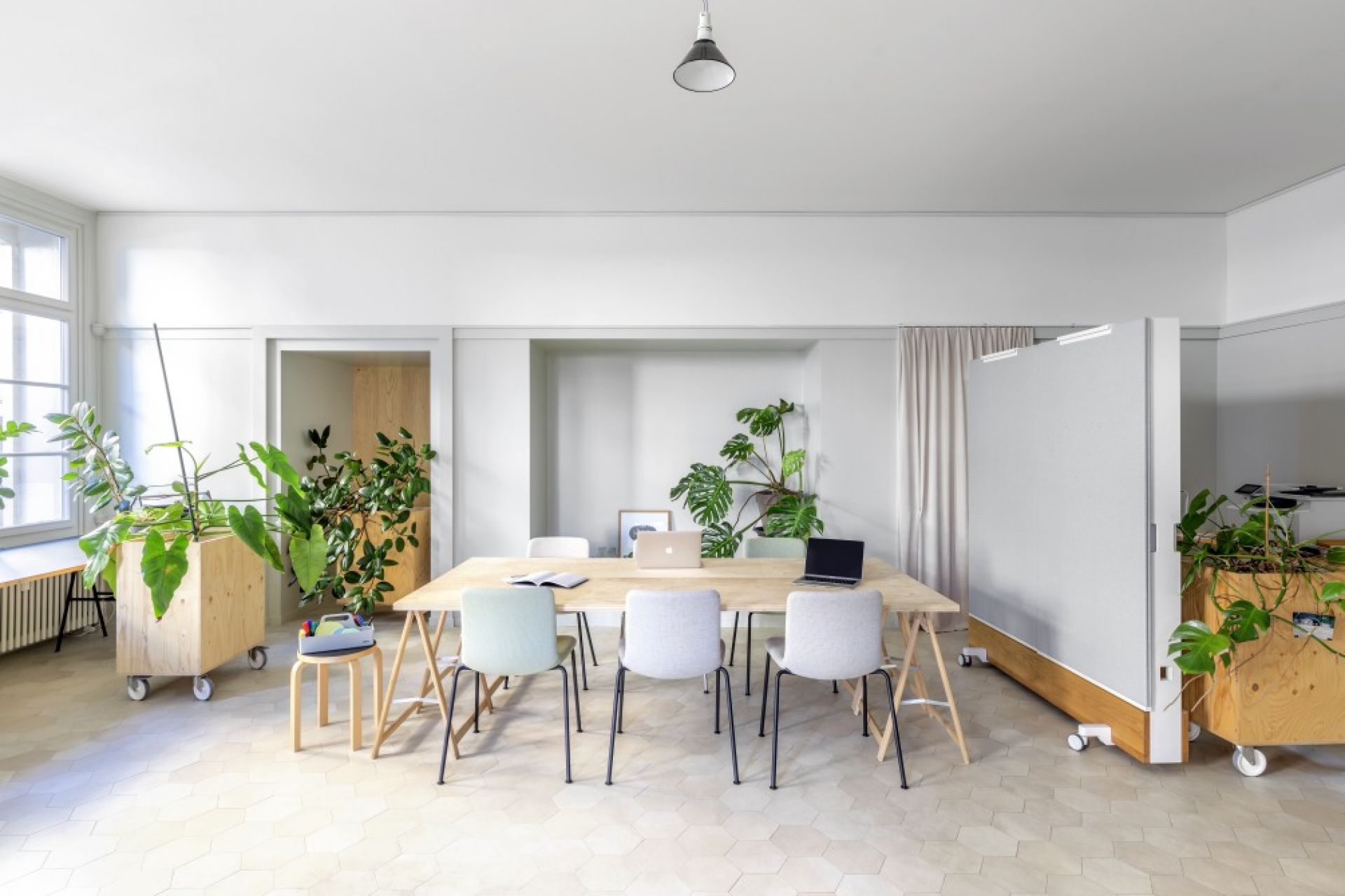 Hal Soft Tube Chaise Empilable Vitra 