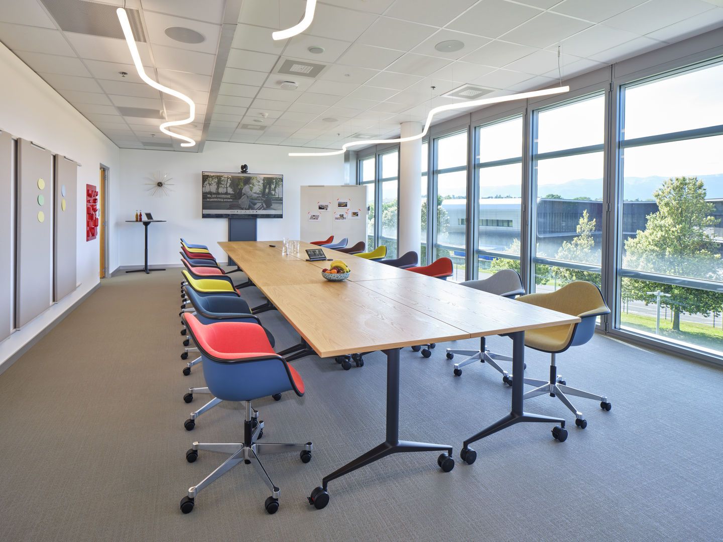 Eames Plastic Arm Chair PACC Entièrement rembourré Vitra