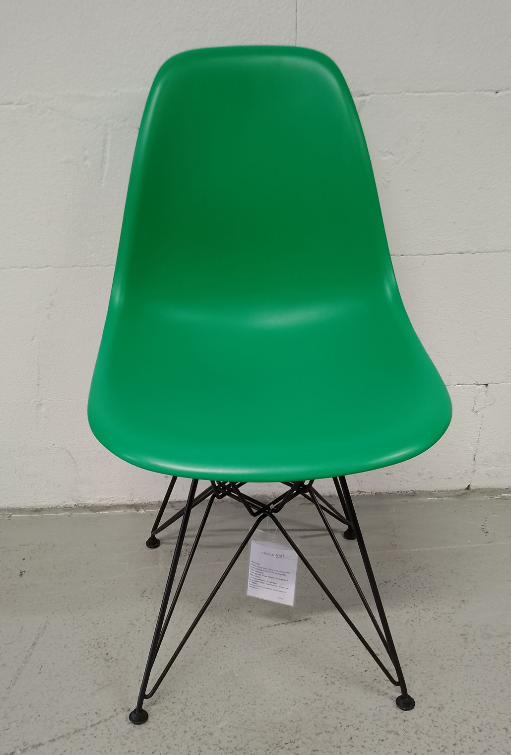 Eames Plastic Side Chair DSR chaise Vitra MEUBLES D'EXPOSITION / MEUBLES D'OCCASION