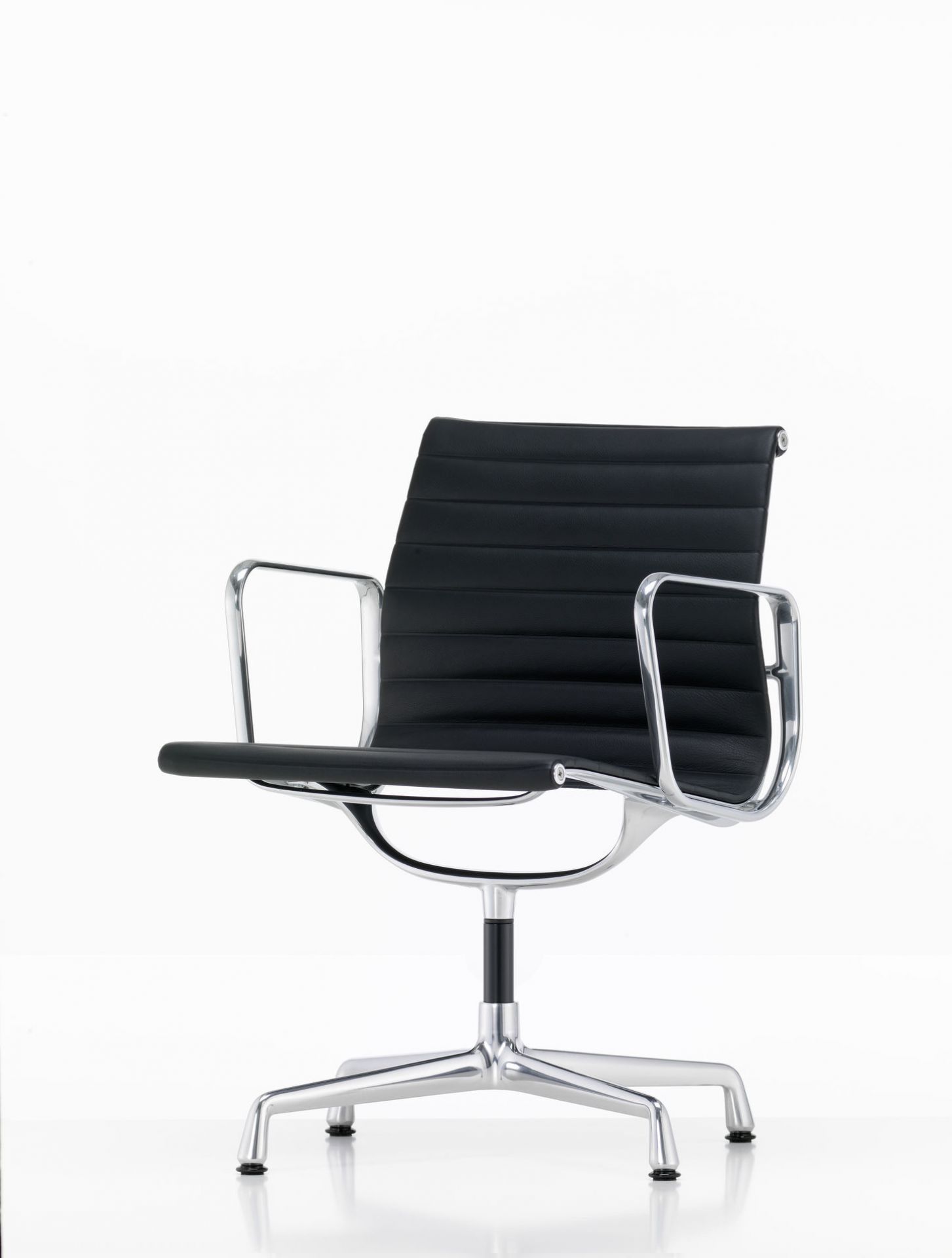 Aluminium Chair EA 108 / EA 108 Chaise Vitra