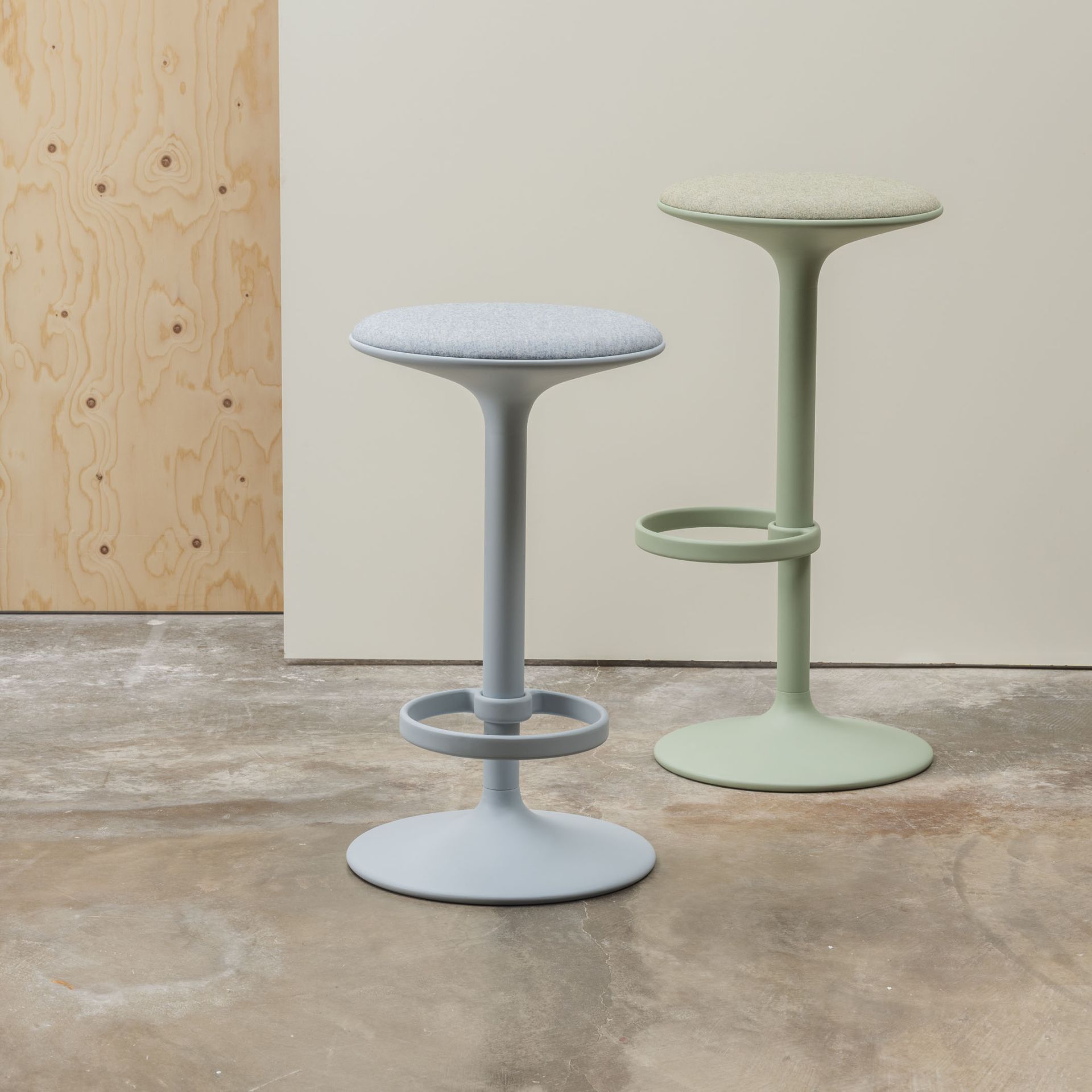 Hula BQ2971 Tabouret de bar Andreu World 