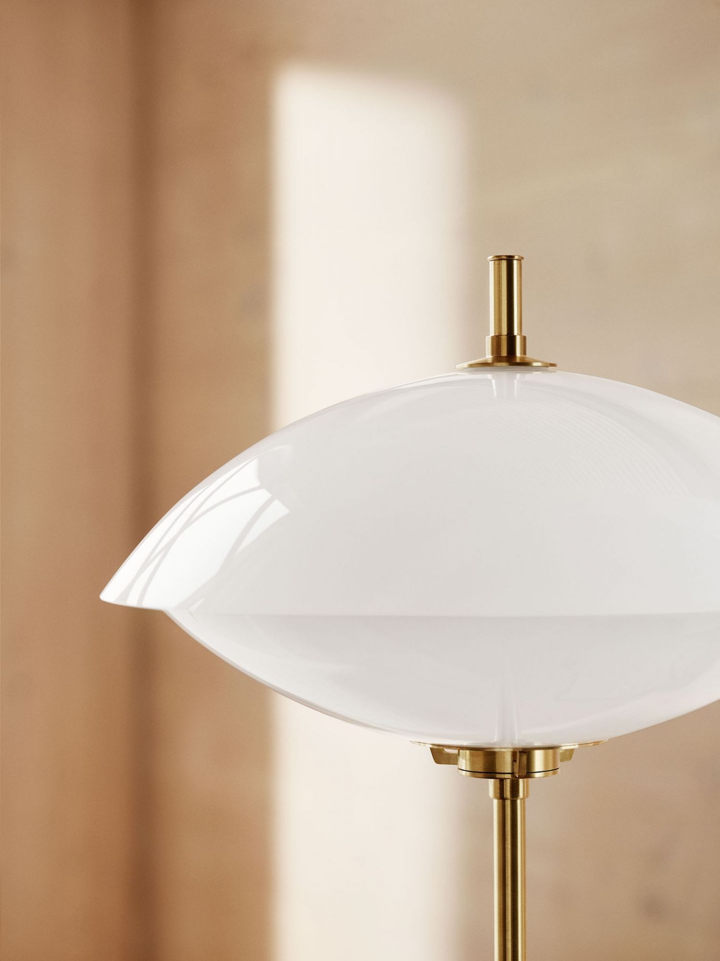 Clam Table lamp lampe de table Fritz Hansen