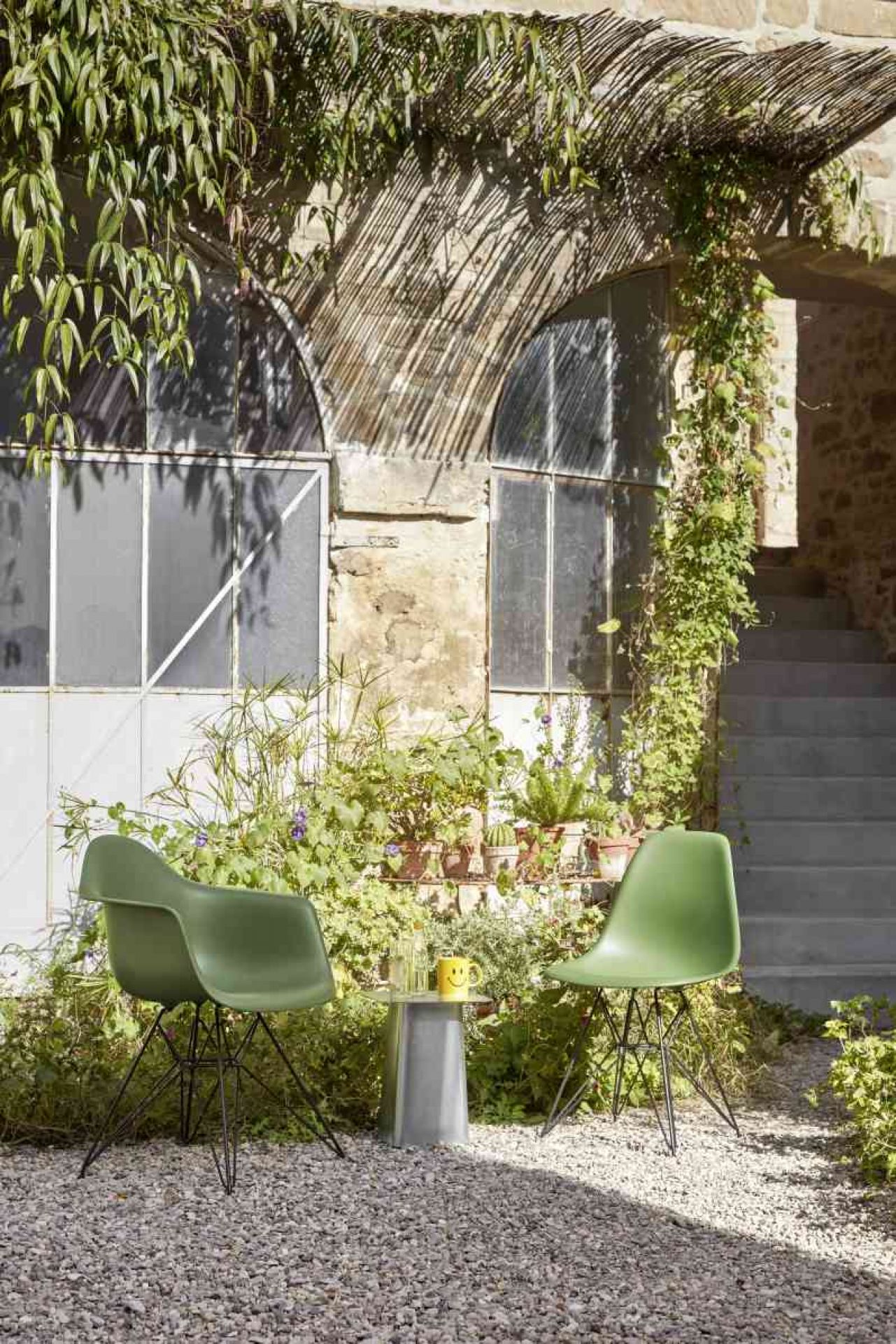  Metal Side Table Petite table d'appoint Galvanisé Outdoor Vitra