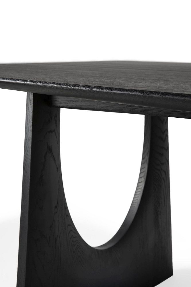 Geometric Dining table Table à manger Chêne noir Ethnicraft
