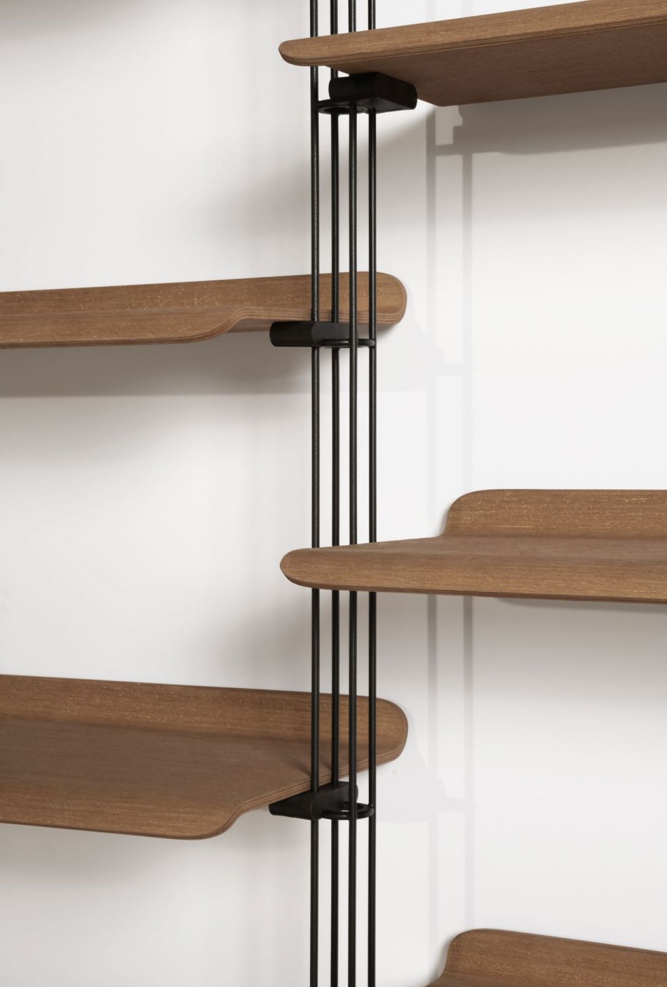 Adam Wood Étagère petite bois foncé Kartell