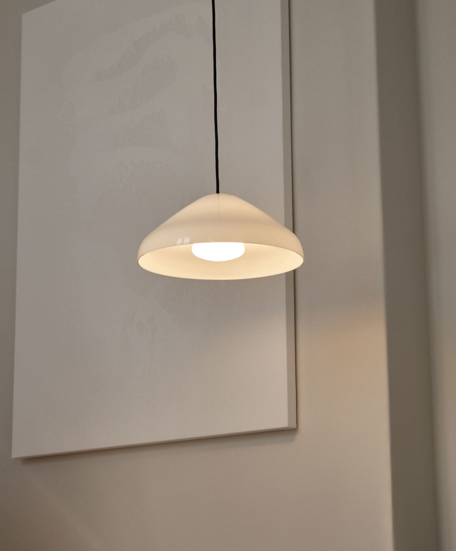 Pao Glass Pendant 350 luminaire suspendu Hay