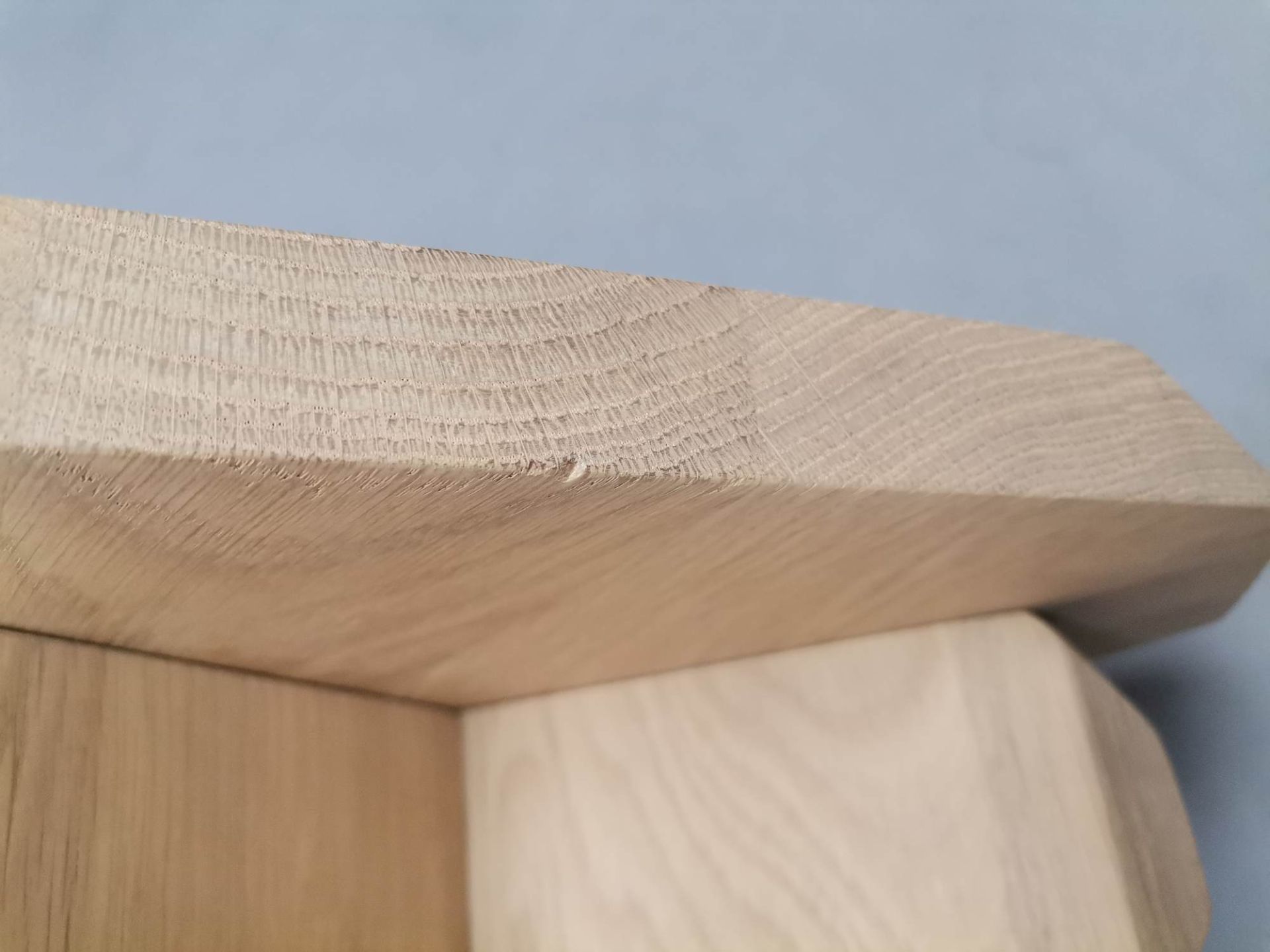 Tabouret Fels CHÊNE CIRÉ AVEC BLANC PIGMENTIF Out OBJECTS IMPARFAITS