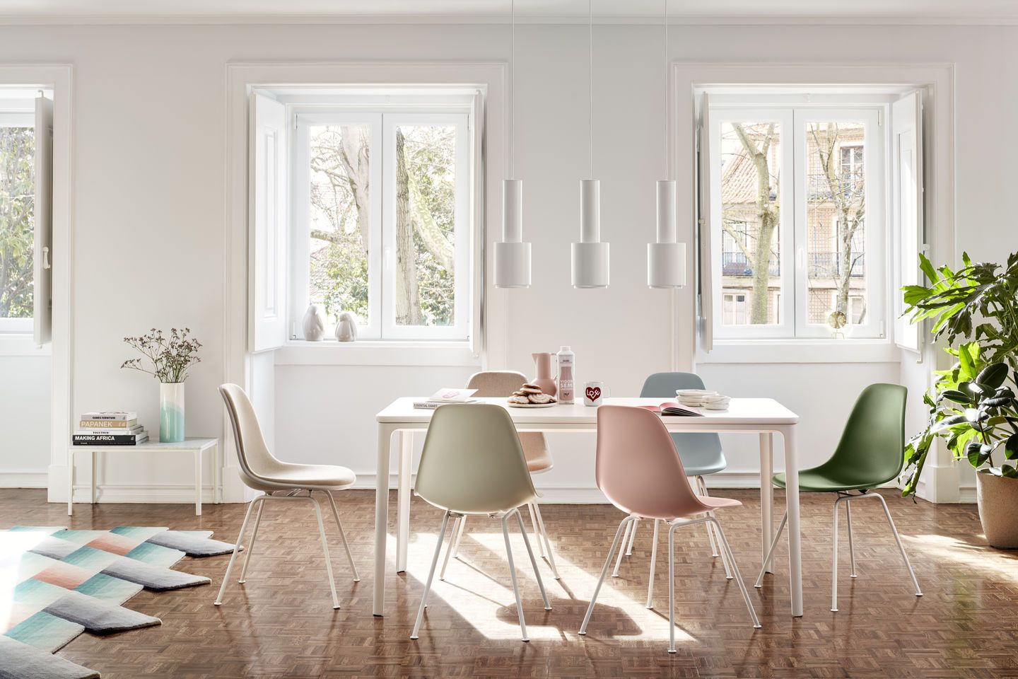 Eames Plastic Side Chair DSX chaise Vitra