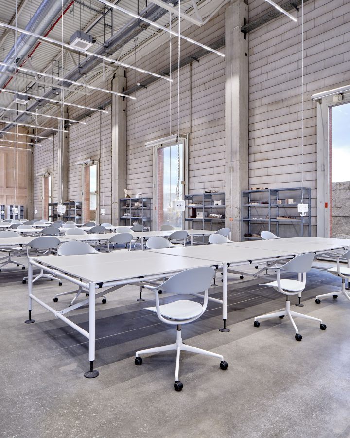 Mynt dossier et assise plastique Chaise de bureau Vitra