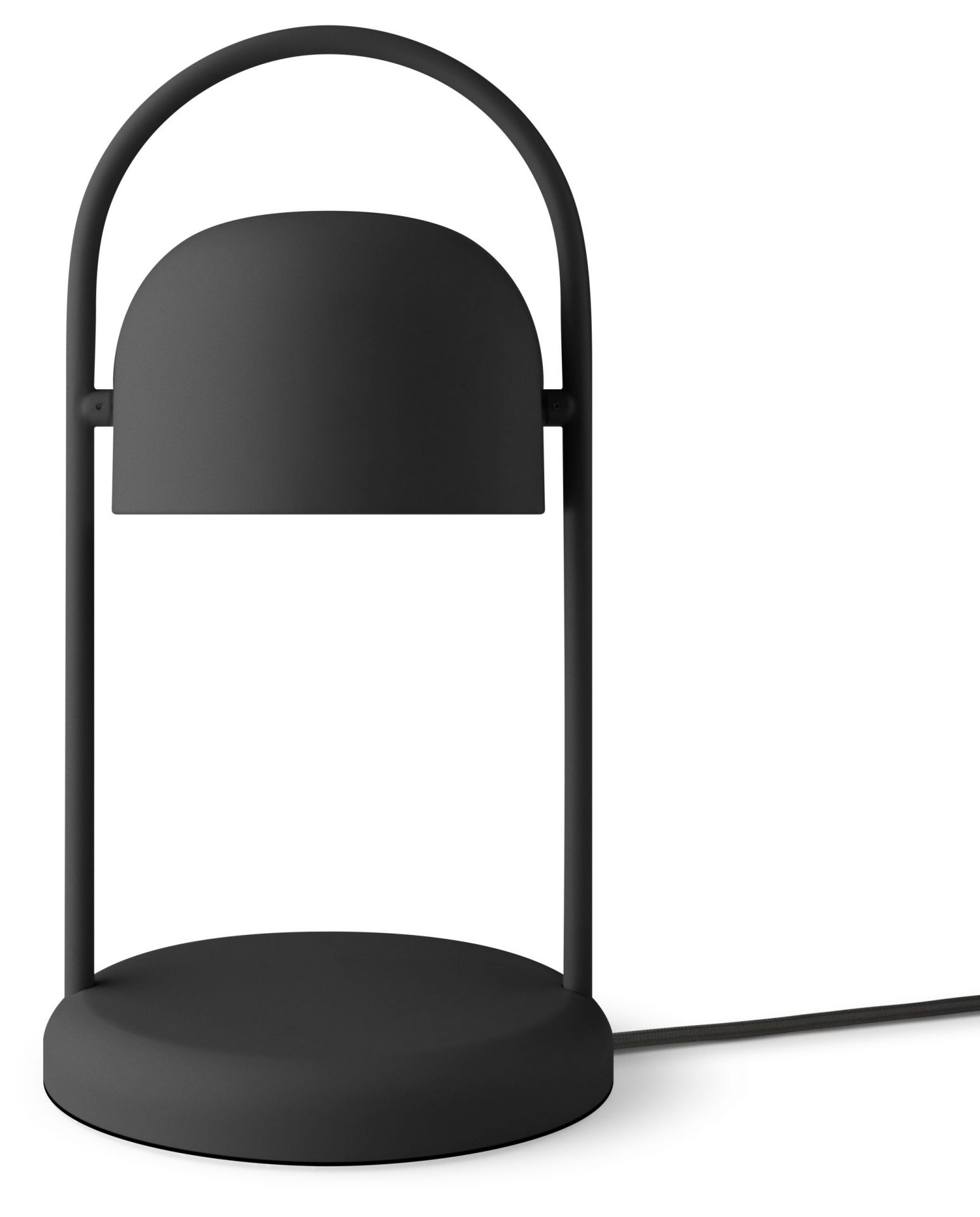 Schwarze Quay Stehleuchte von Eva Solo, minimalistisches Design mit rundem Fuß und Lampenschirm.