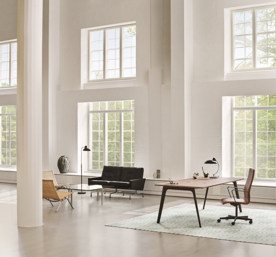 Table Pluralis Fritz Hansen