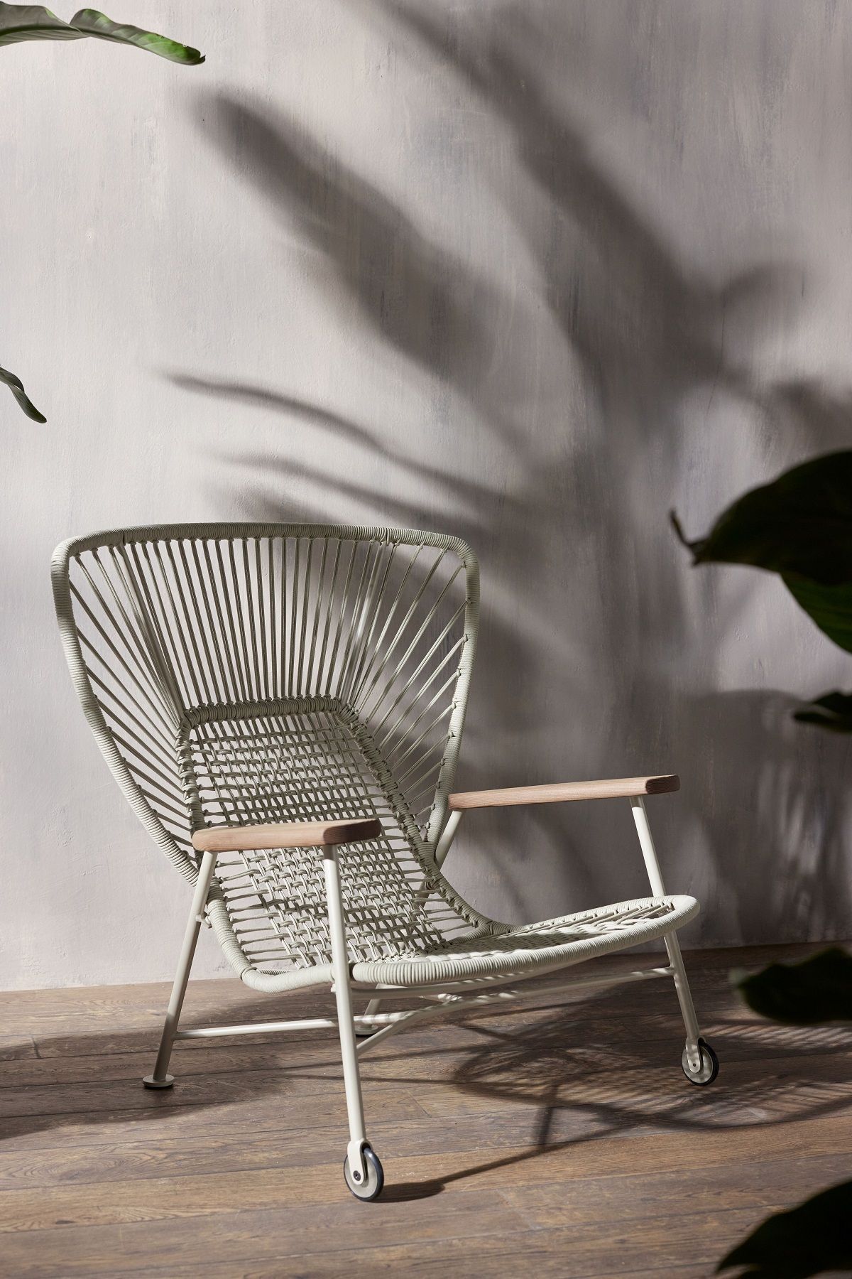 Shinzo Hybrid Lounge Chair Indoor / Outdoor Fauteuil Walter Knoll