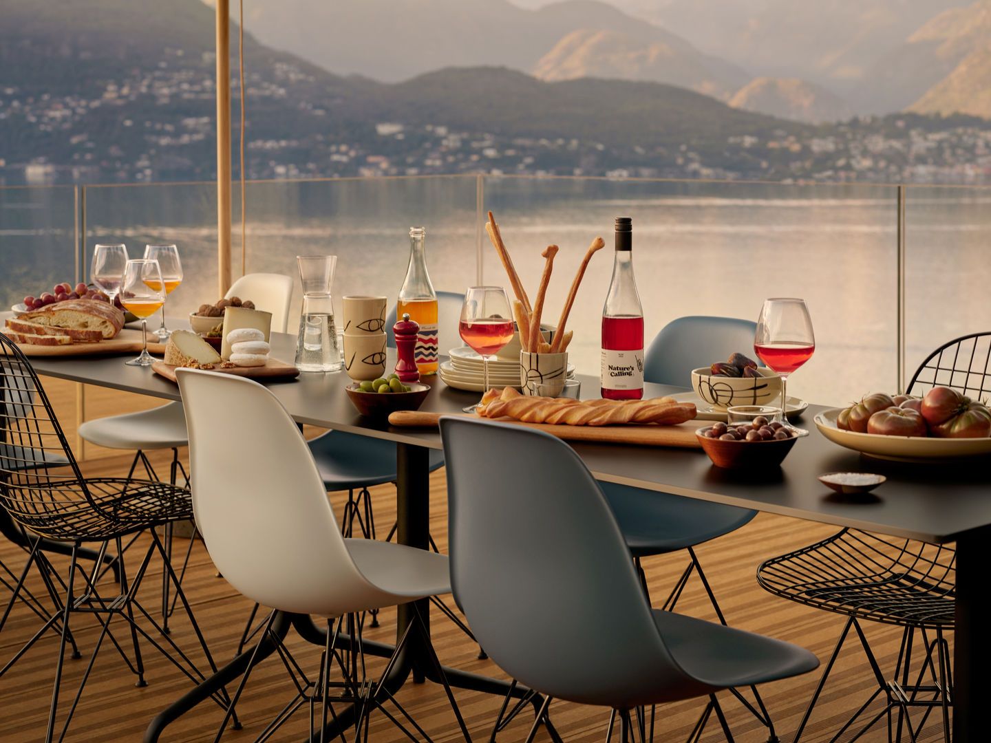 Eames Plastic Side Chair DSR chaise Vitra