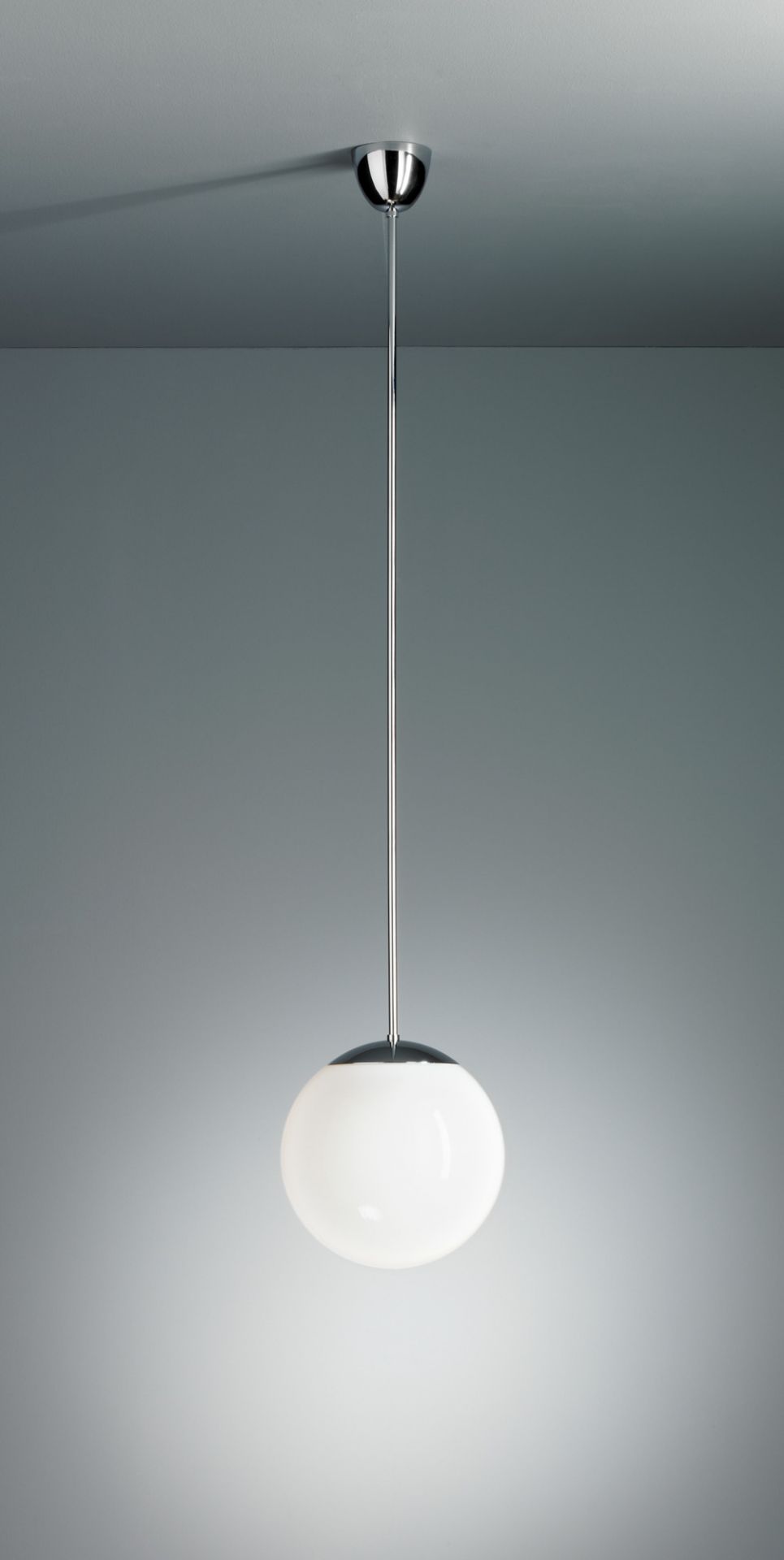 HL 99 / HL99 Lampe Pendentif avec Globe opale Tecnolumen Ø20 cm