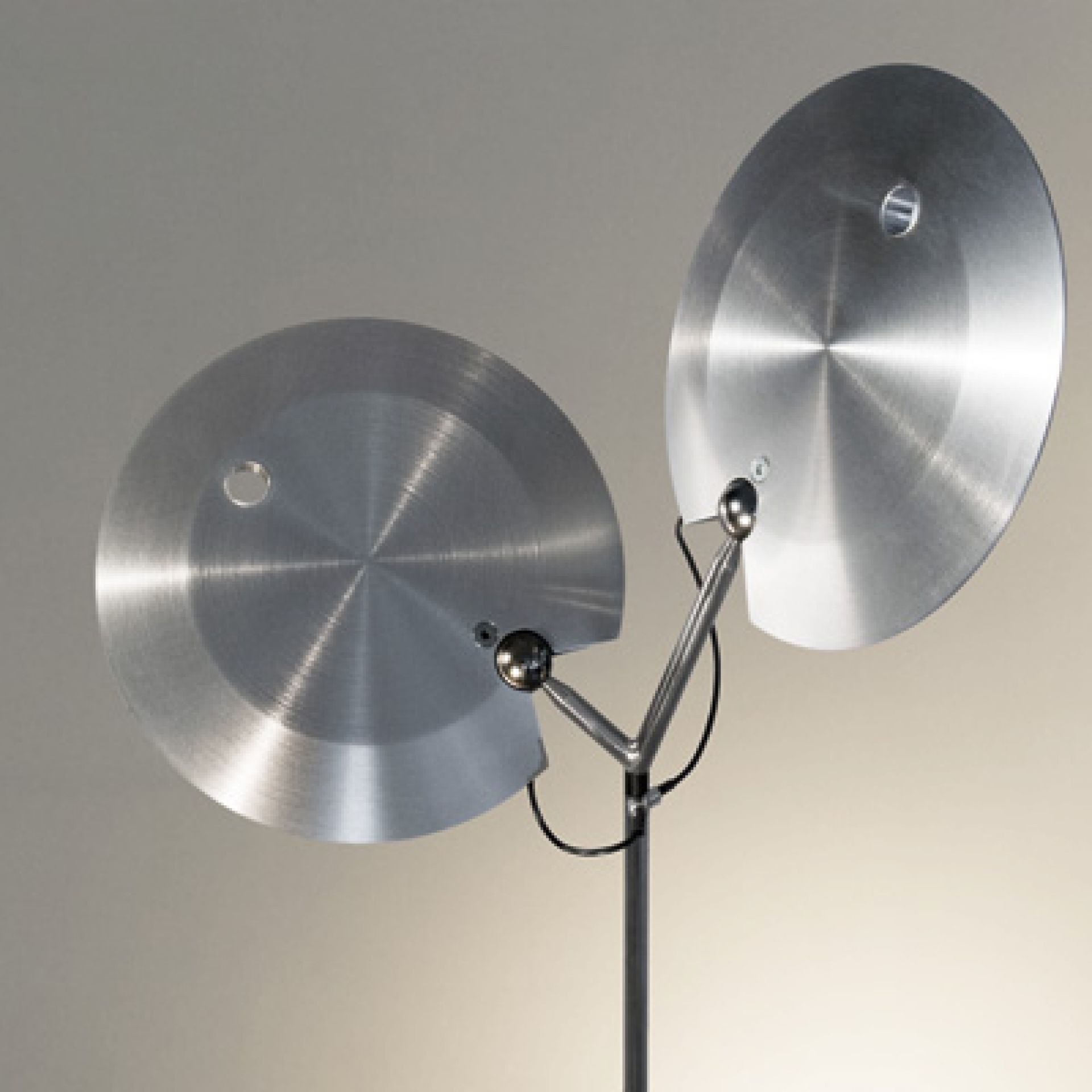 OyO S Lampadaire Baltensweiler