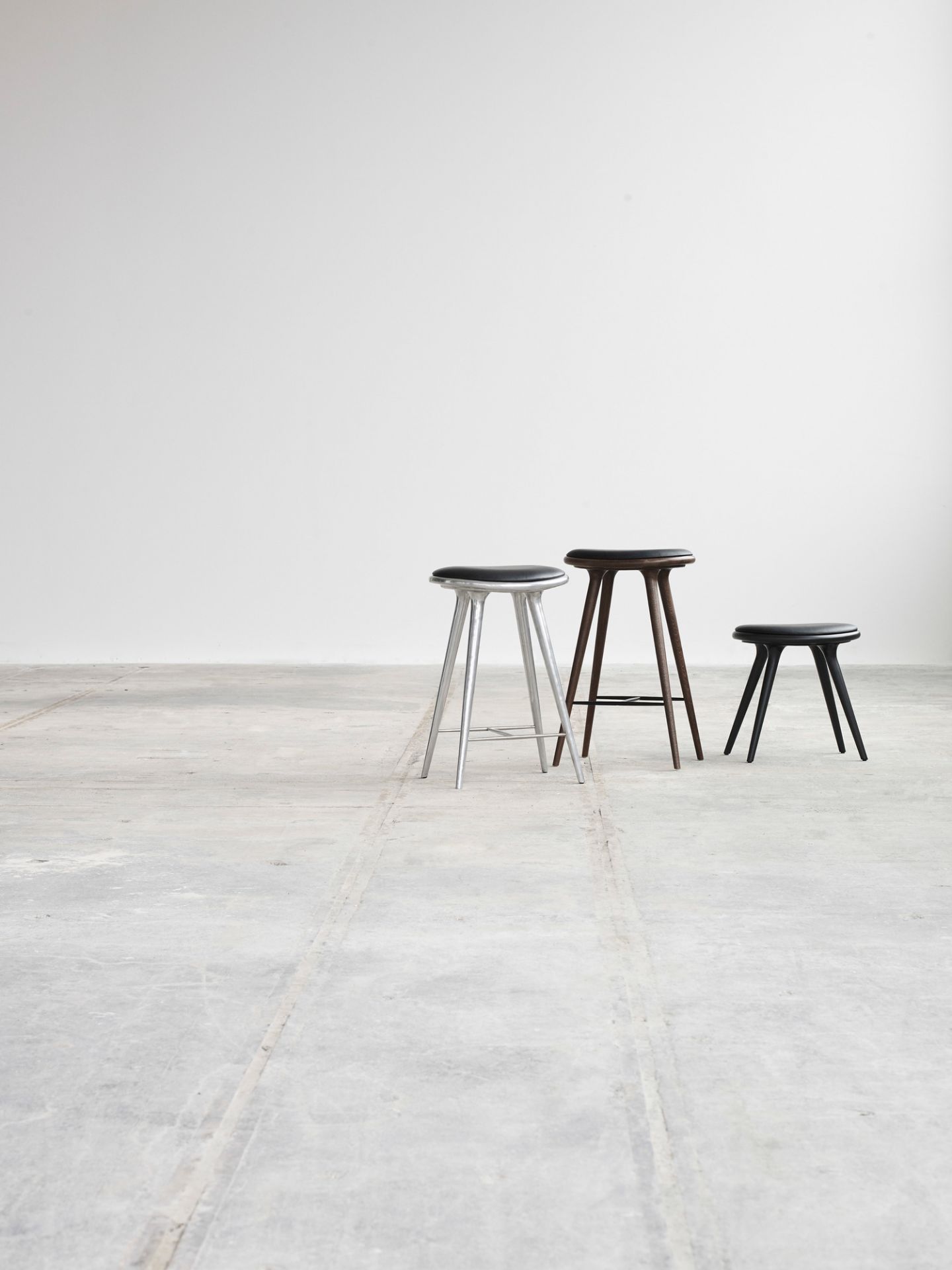 Stool Tabouret / Tabouret de bar Sirka gris couleur hêtre Mater