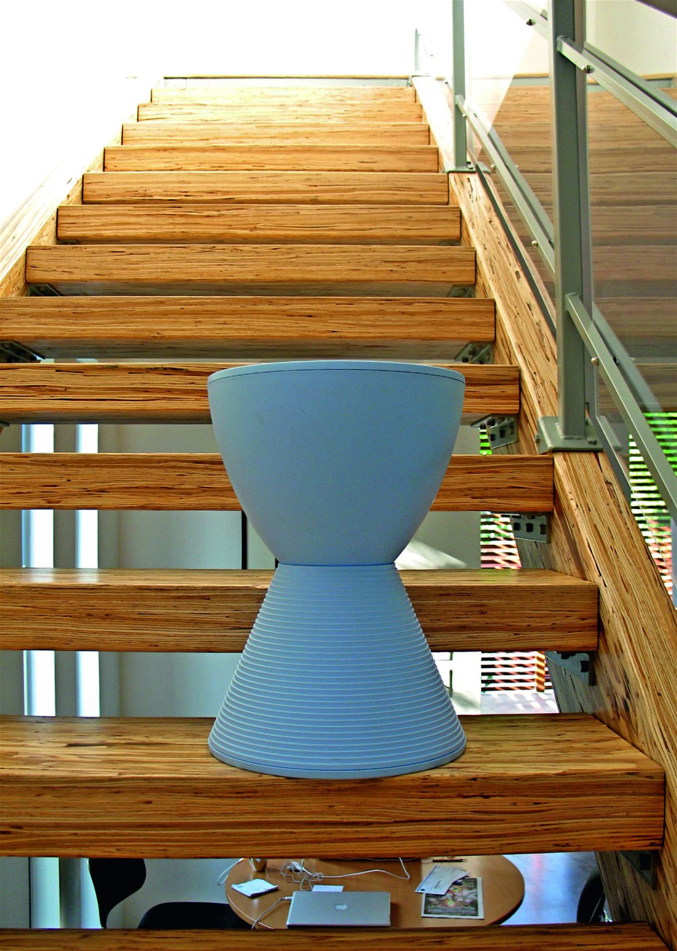 Prince AHA Tabouret colombe gris Kartell