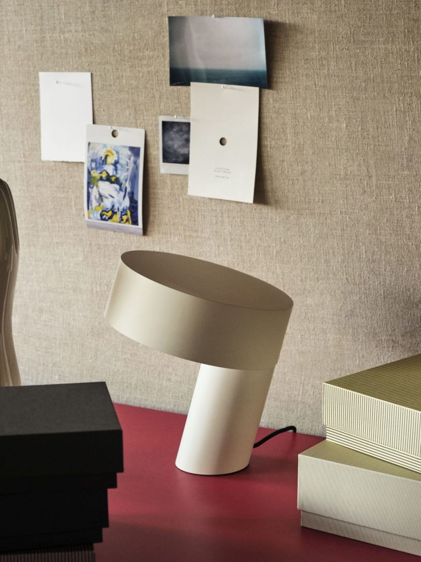 Slant Table lamp Lampe de table Hay