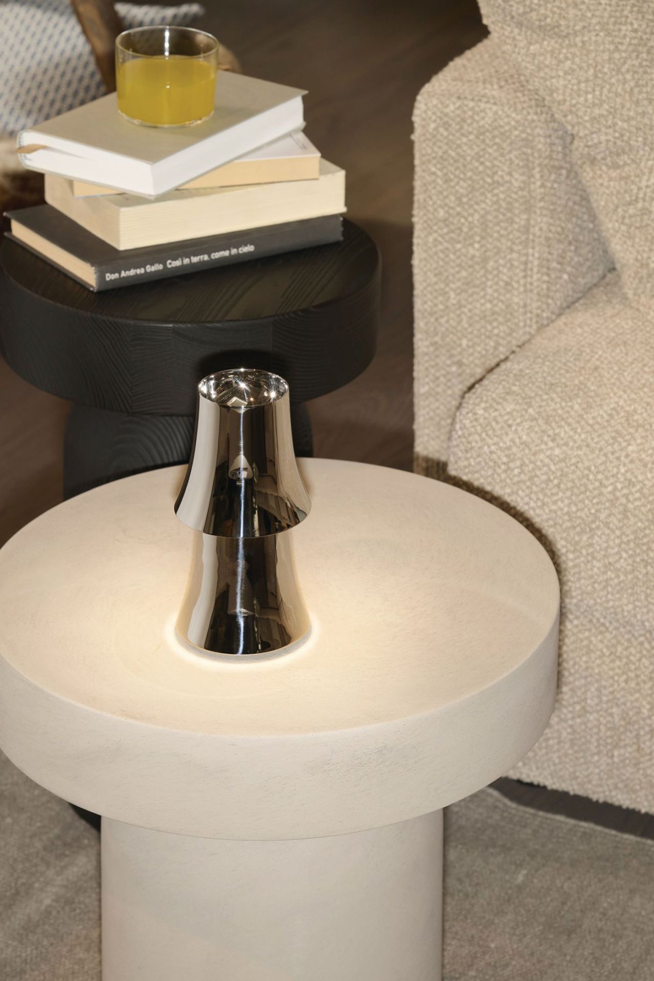 Halesia lampe de table portable Alessi