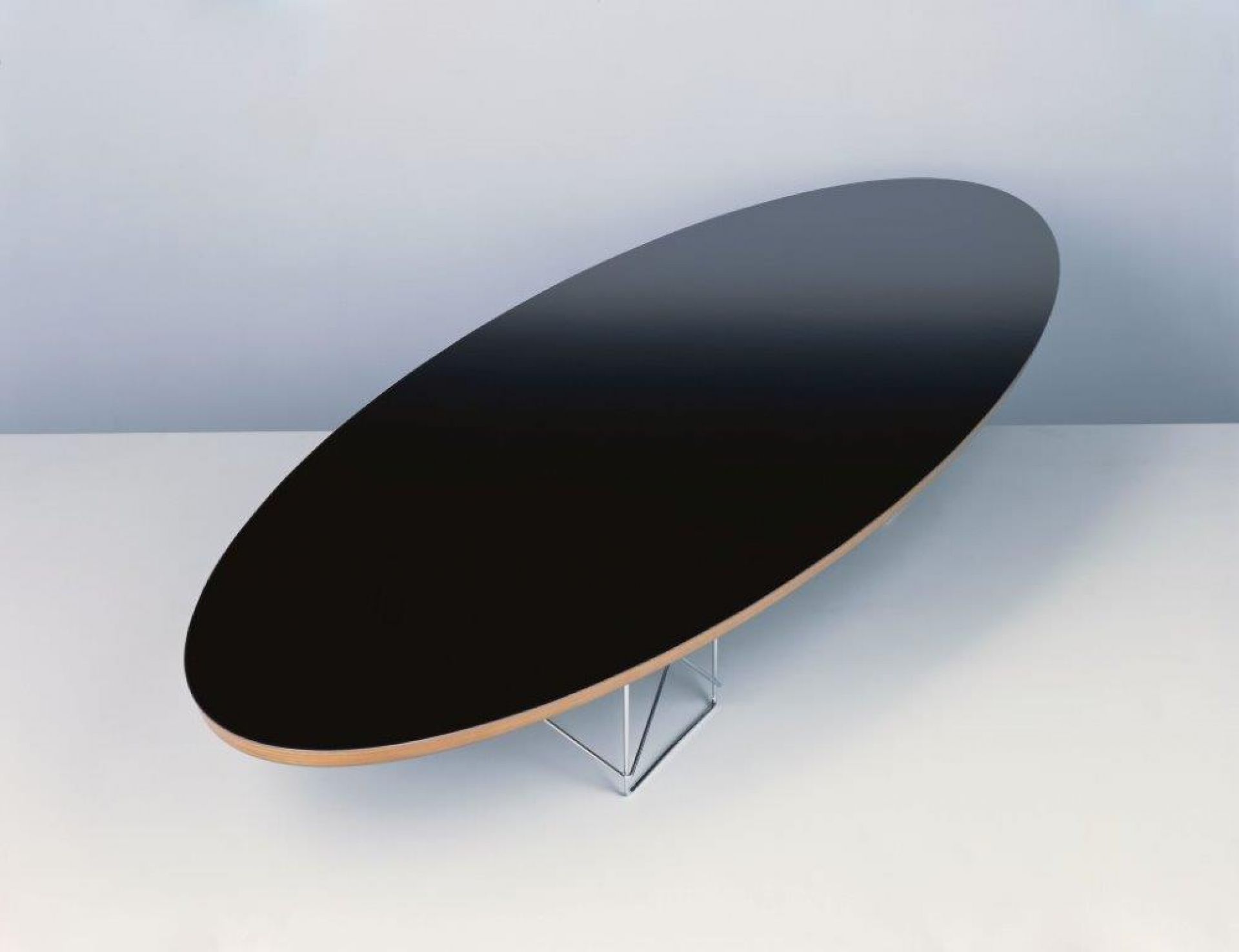 Elliptical Table ETR Vitra