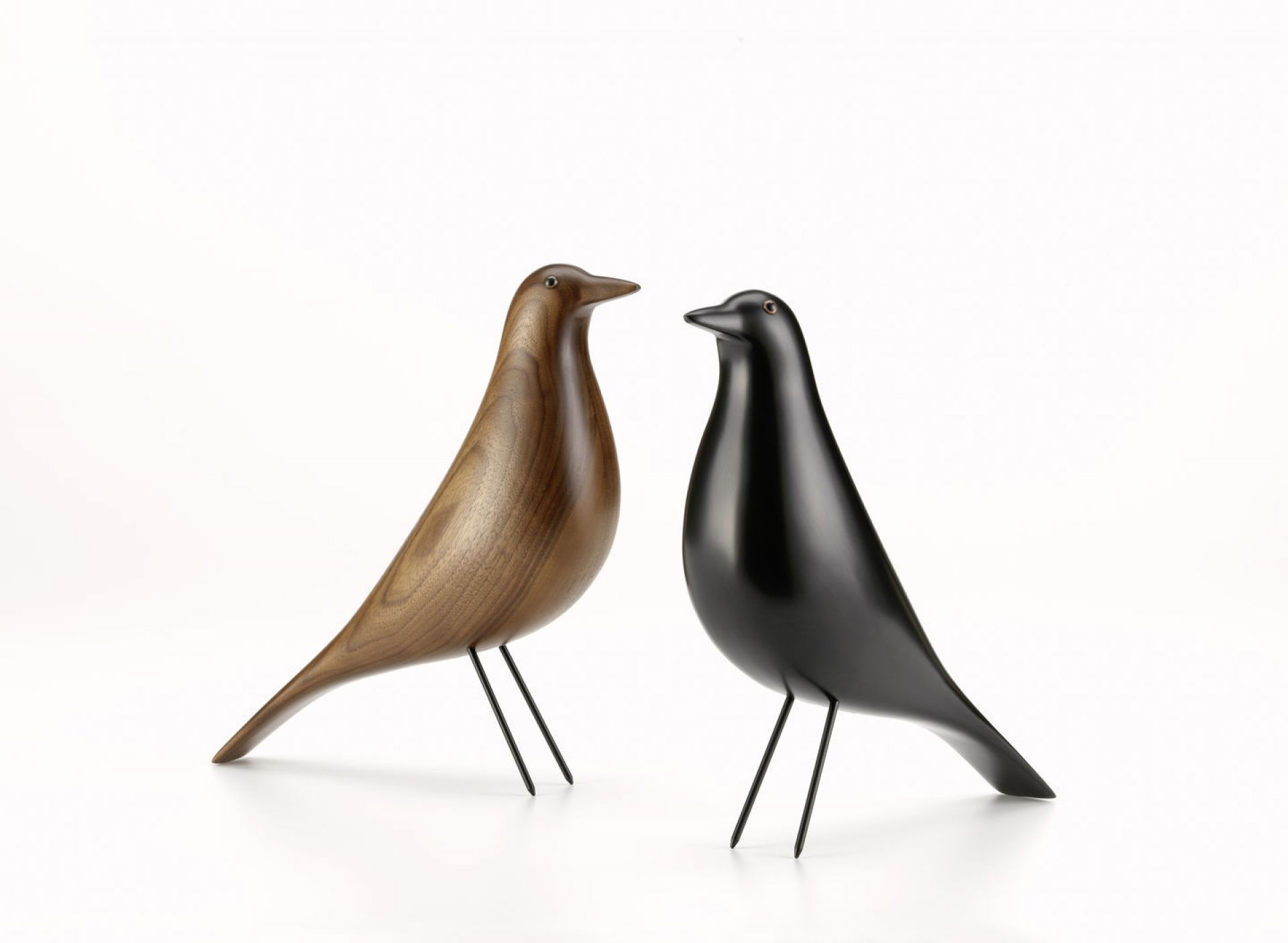Eames Bird House Sculpture Noyer Vitra