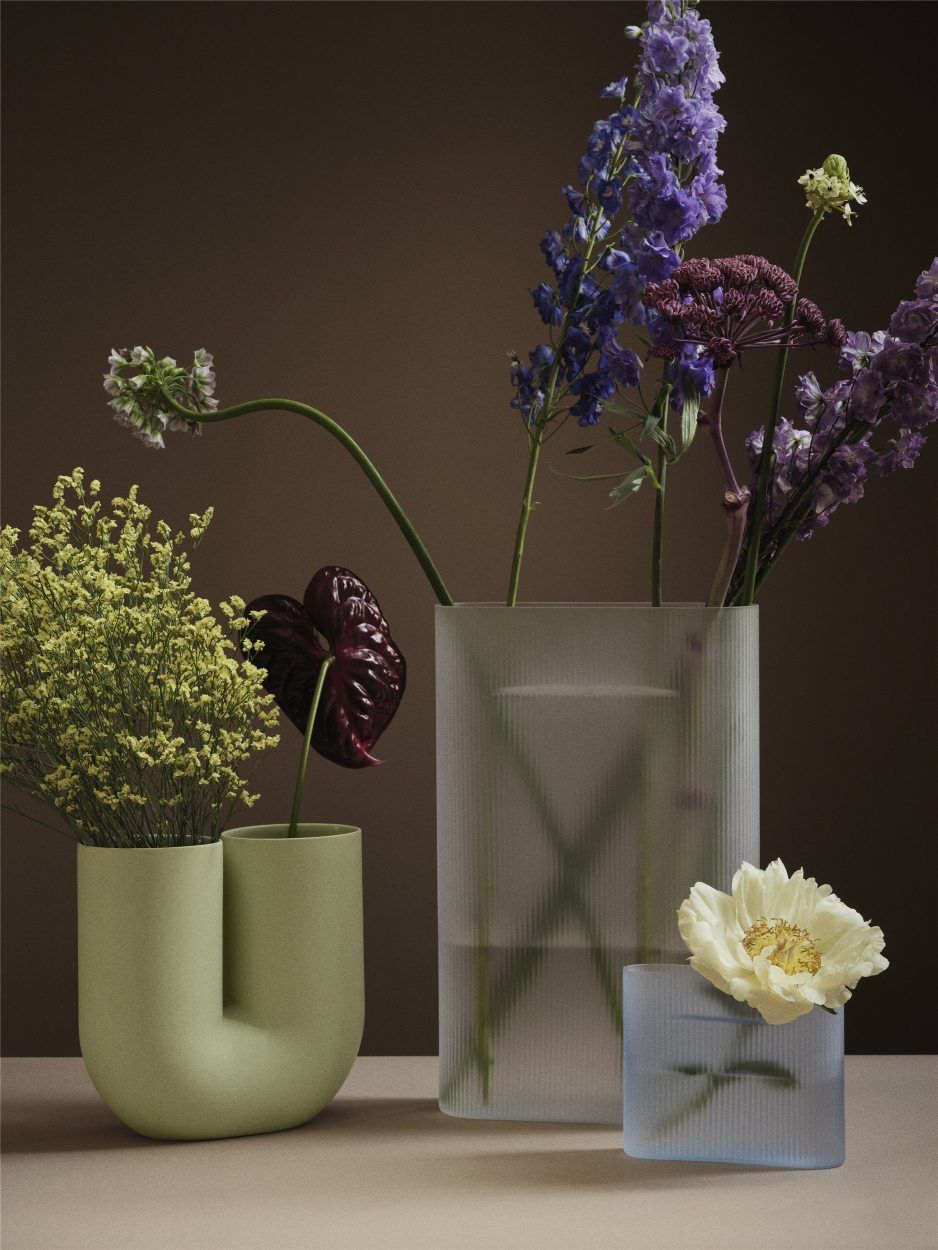 Ridge Vase Muuto Verre dépoli bleu clair H 48,5 cm Ridge Vase Muuto Verre dépoli bleu clair H 48,5 cm