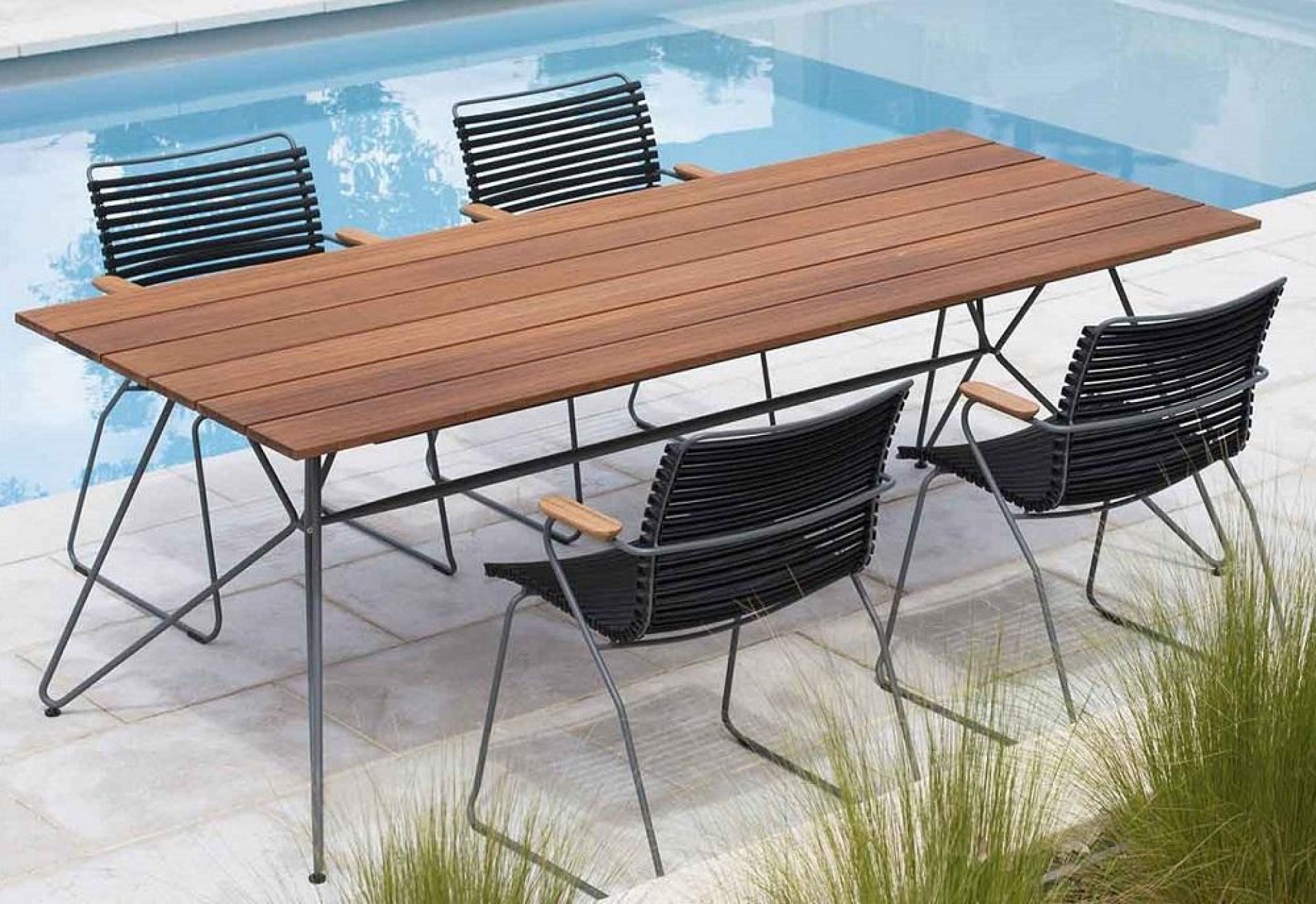 Sketch Outdoor Table Houe