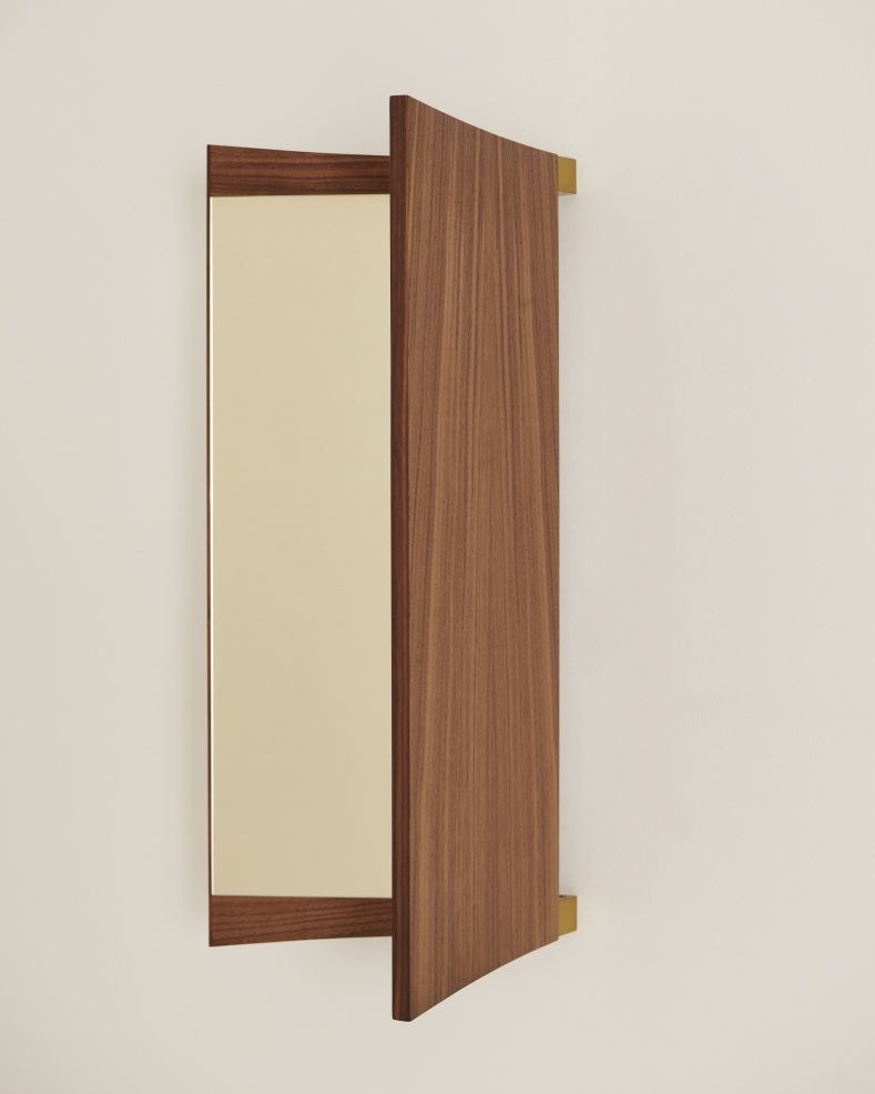 Vanity Wall Mirror 2 miroir mural Gubi 