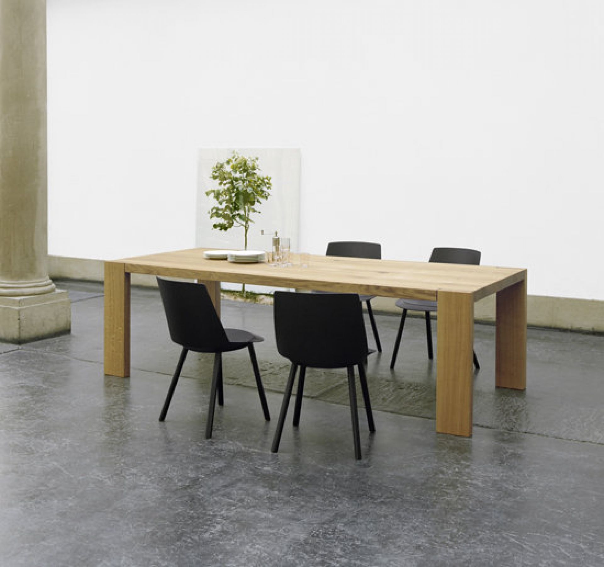 TA17 London Table de salle à manger de Philipp Mainzer e15
