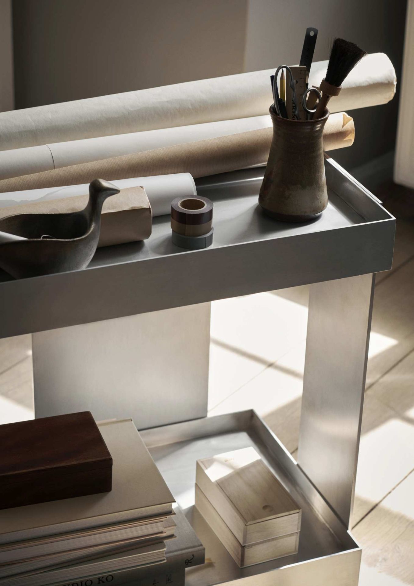Stock Trolley Aluminium Chariot de service Ferm Living