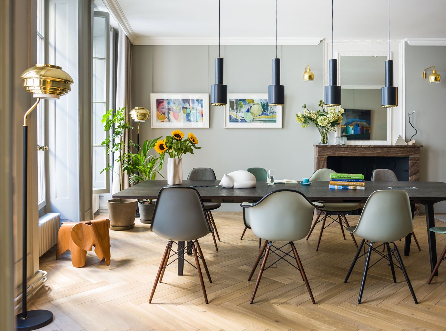 Eames Plastic Arm Chair DAW chaise avec coussin d'assise Vitra