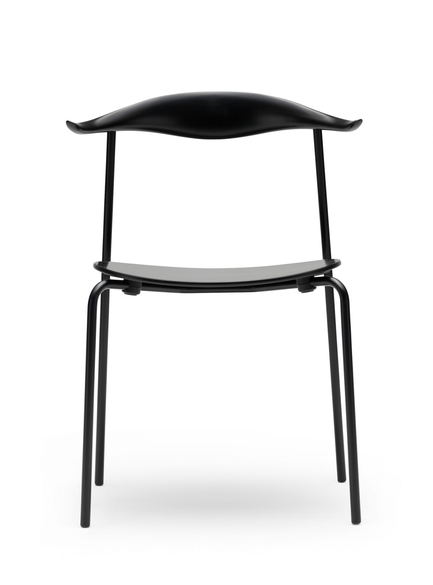 CH88T Chaise cadre acier noir Carl Hansen &amp; Søn hêtre savonné
