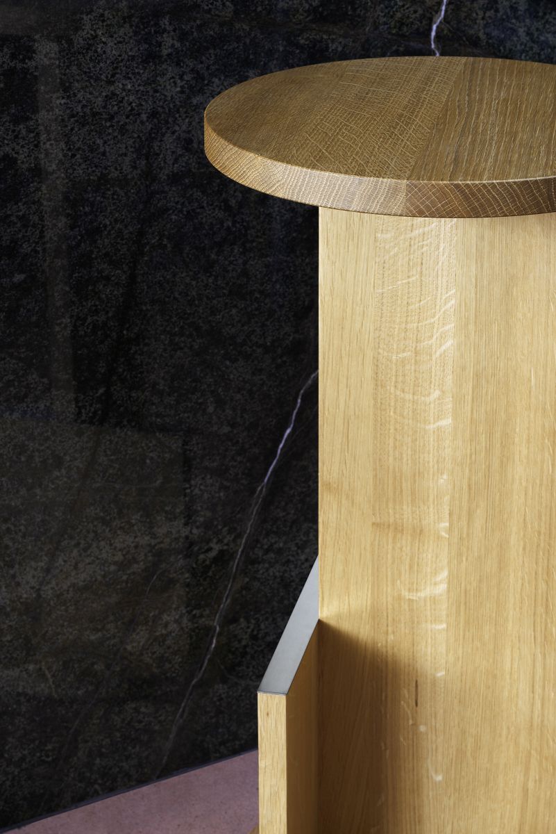 DT01 Tank Tabouret e15 