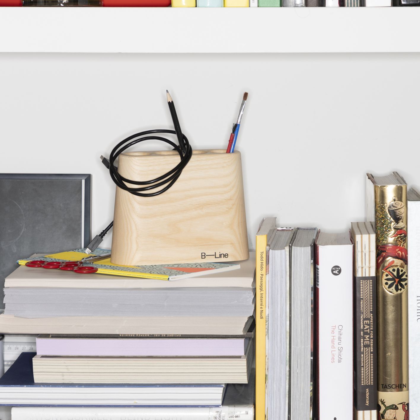 Porte-stylo Aki Jr en bois massif B-Line
