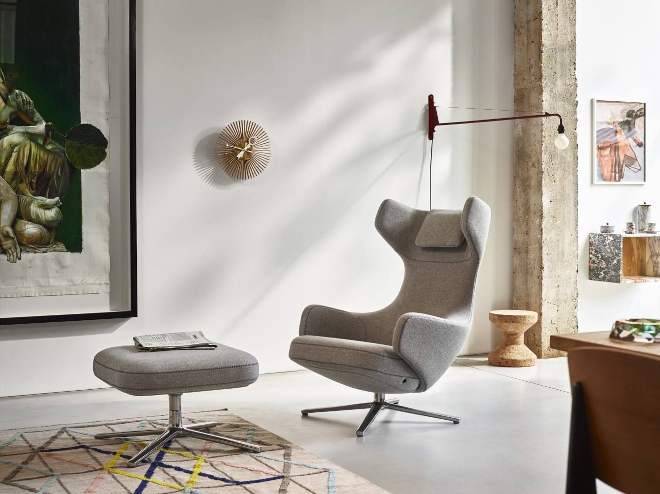 Grand Repos Fauteuil + Ottoman Basse / CUIR PREMIUM AVEC LIGNE CONTRASTE BLEU FUME Vitra OFFRE SPECIALE