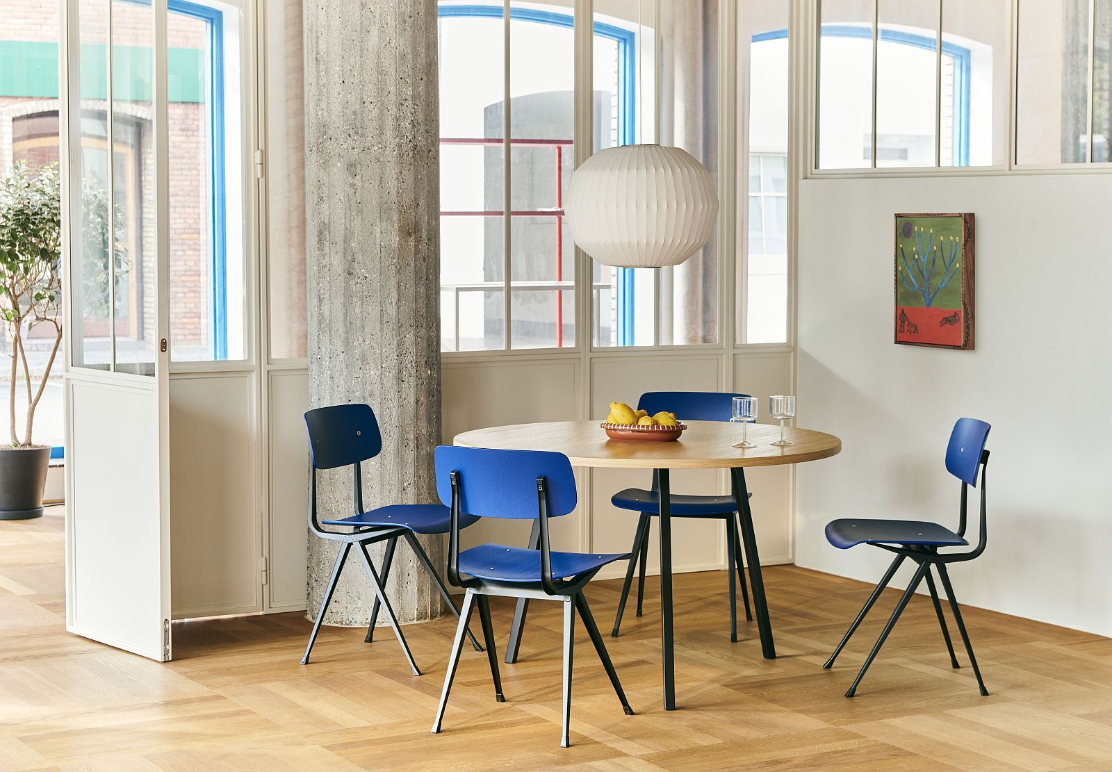Loop Stand Table Round Table / Table à manger Ø105 Hay 