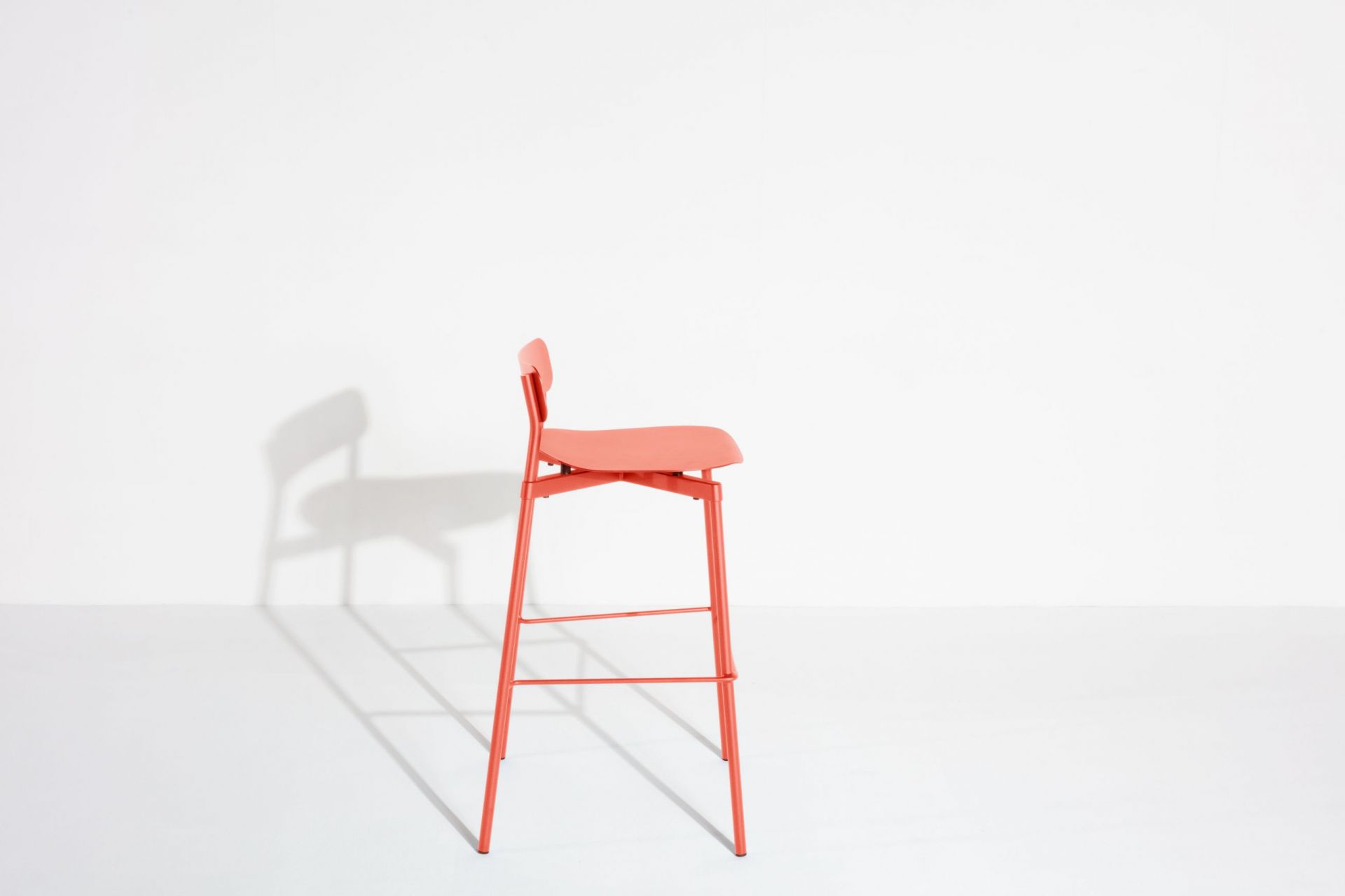 Fromme Barstool Tabouret de bar H 75 cm Petite Friture Corail Fromme Barstool Tabouret de bar H 75 cm Petite Friture Corail