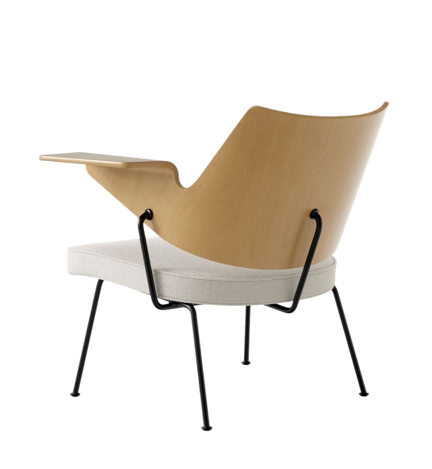 RFH Robin Day RD8 Lounge Chair Fauteuil AndTradition