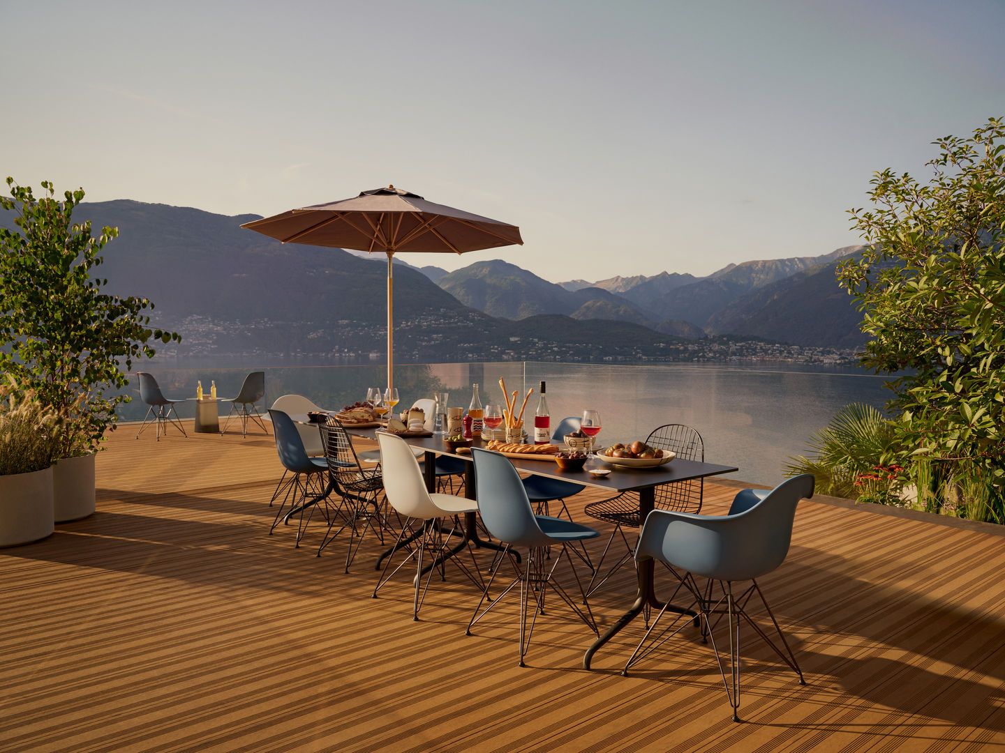 Eames Plastic Armchair DAR chaise Vitra