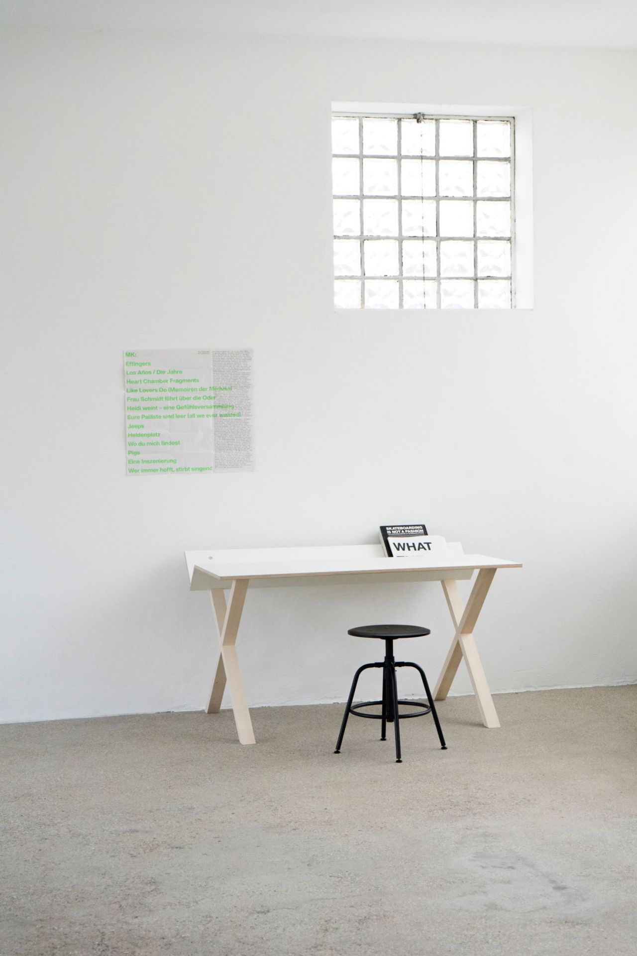 Kant bureau Nils Holger Moormann