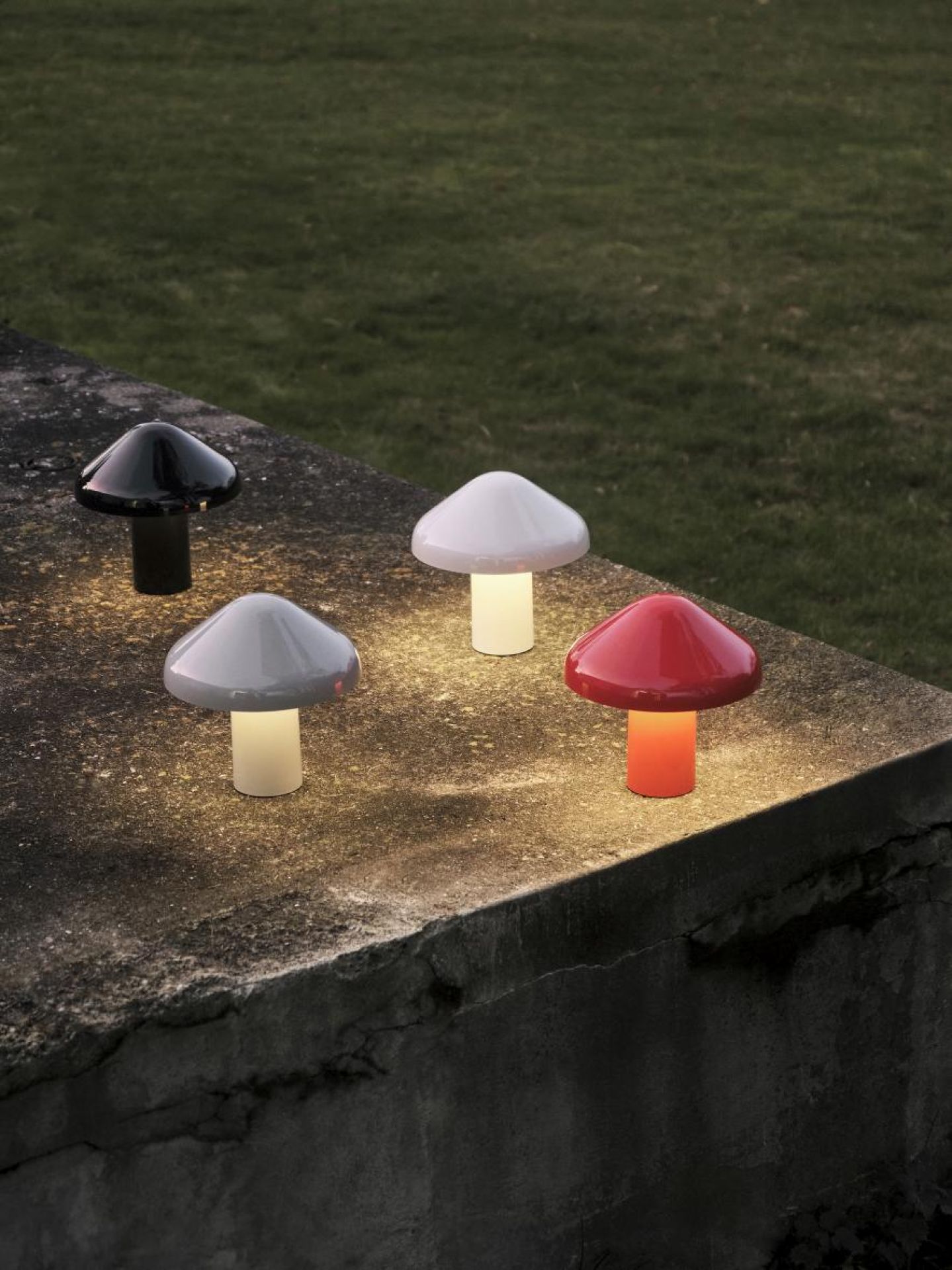Pao Portable Lamp Lampe de table Hay Soft black
