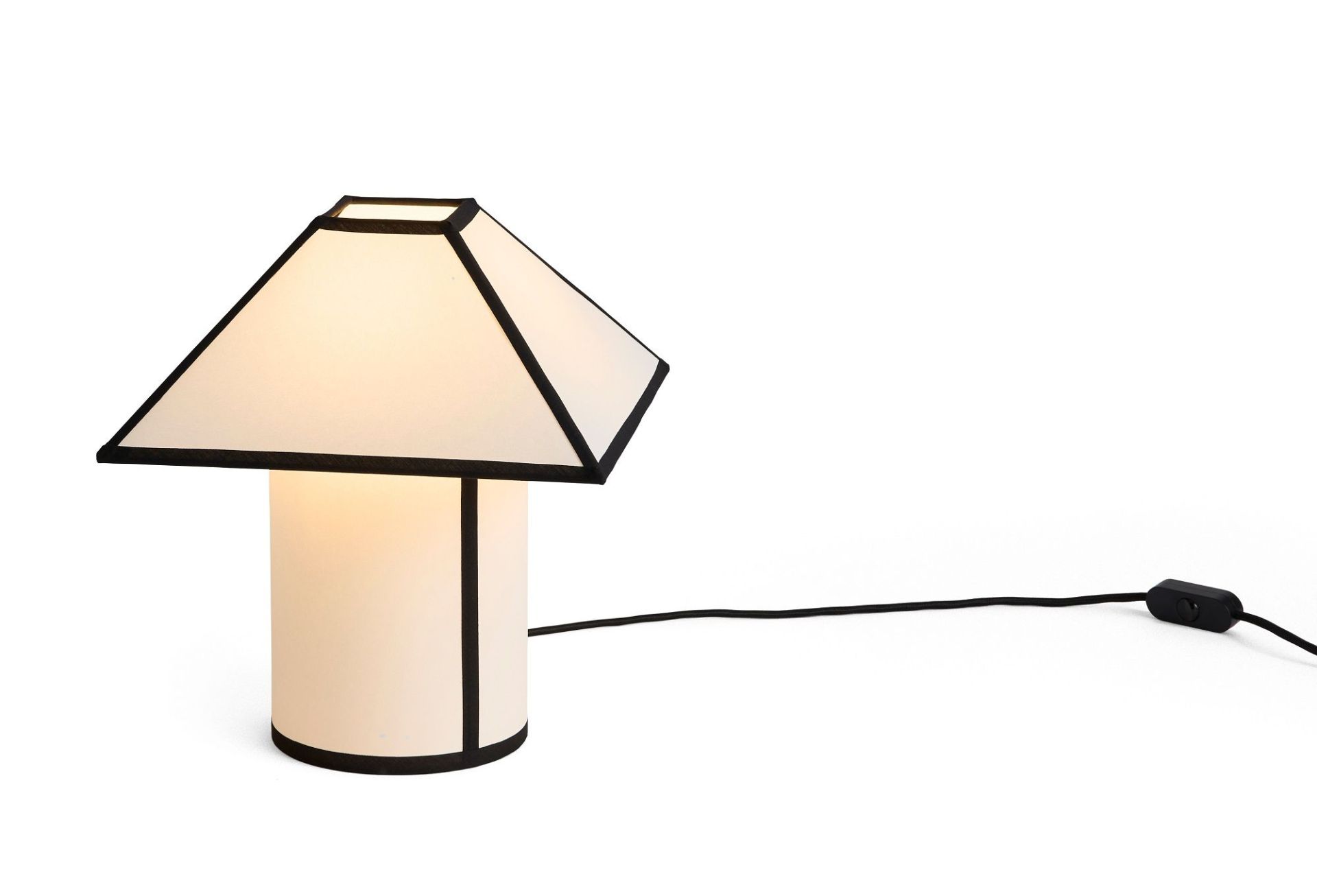 Ava Pyramid Table Lamp Lampe de table Hay