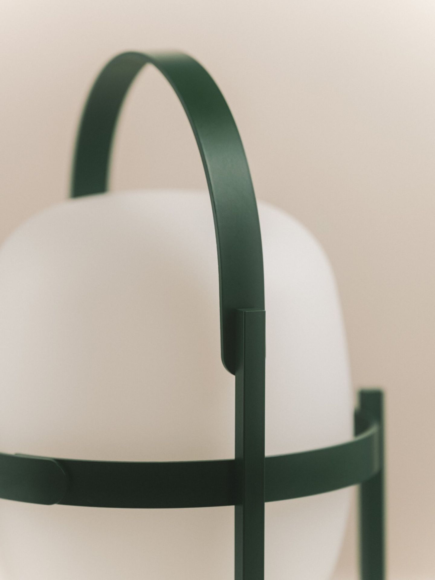 Cestita Alubat Lampe de table English Green Santa & Cole