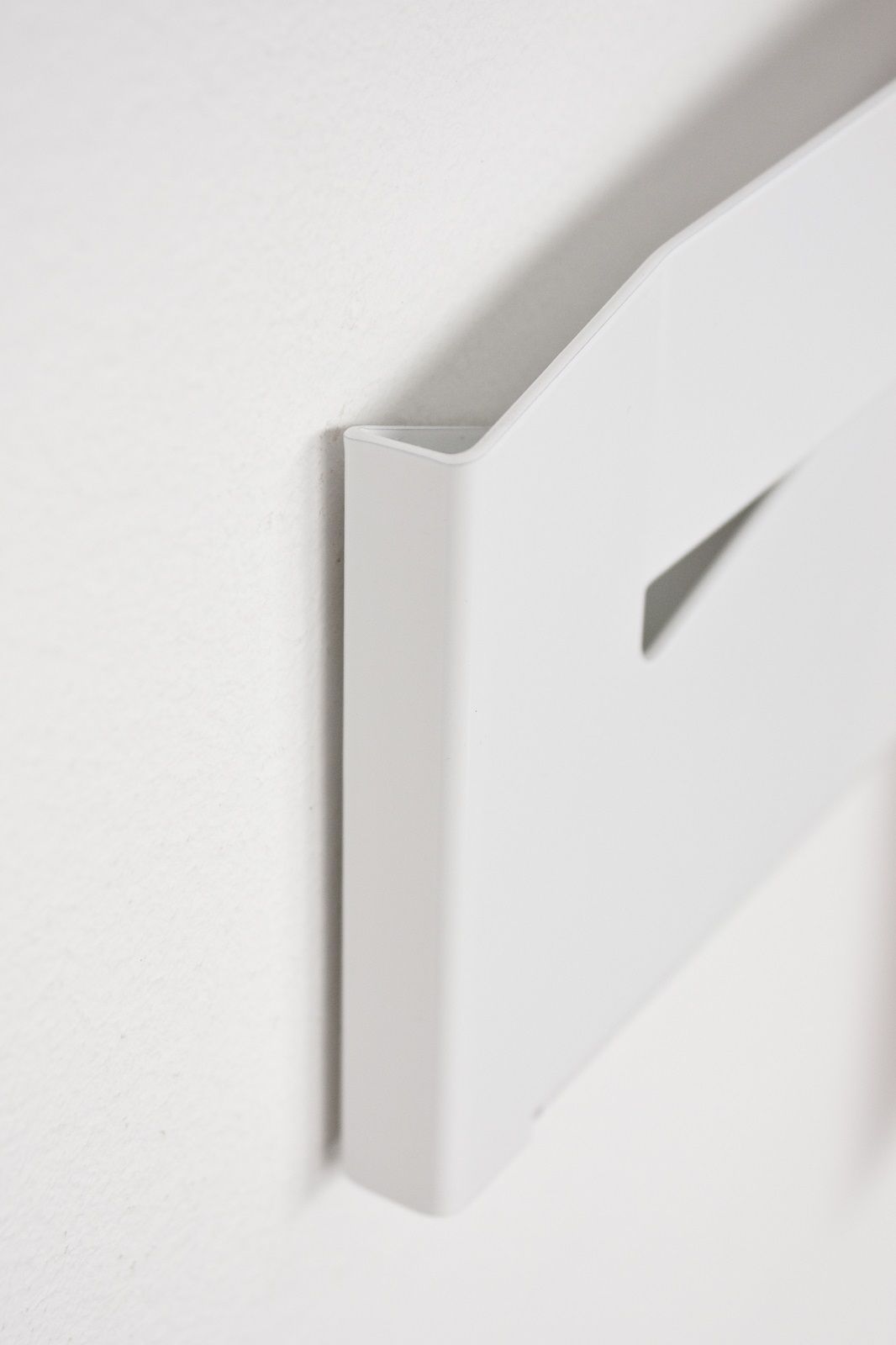 Mr_porte-Magazine Linea1 by Müller Möbelwerkstätten