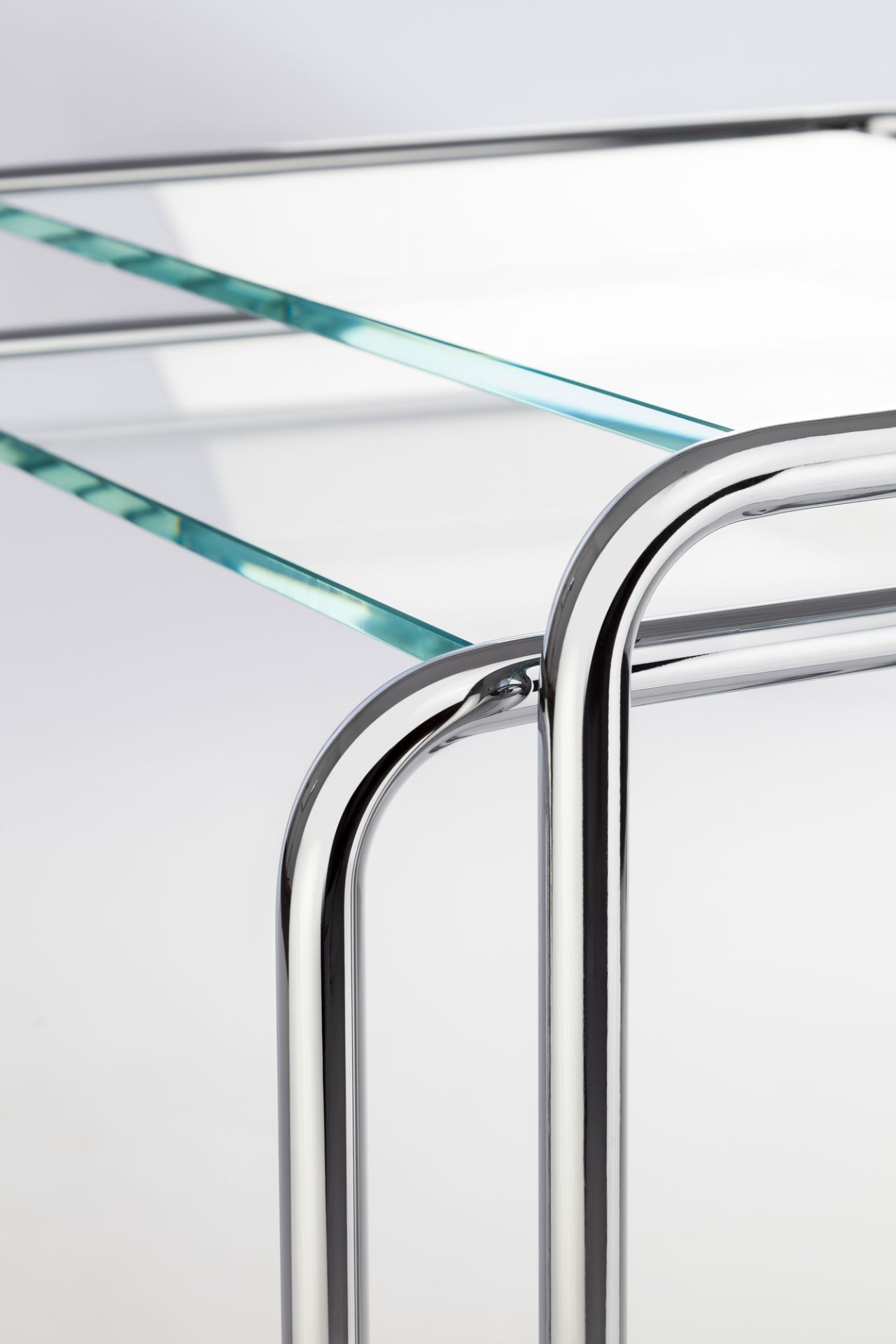 B97 a Table d'appoint Thonet