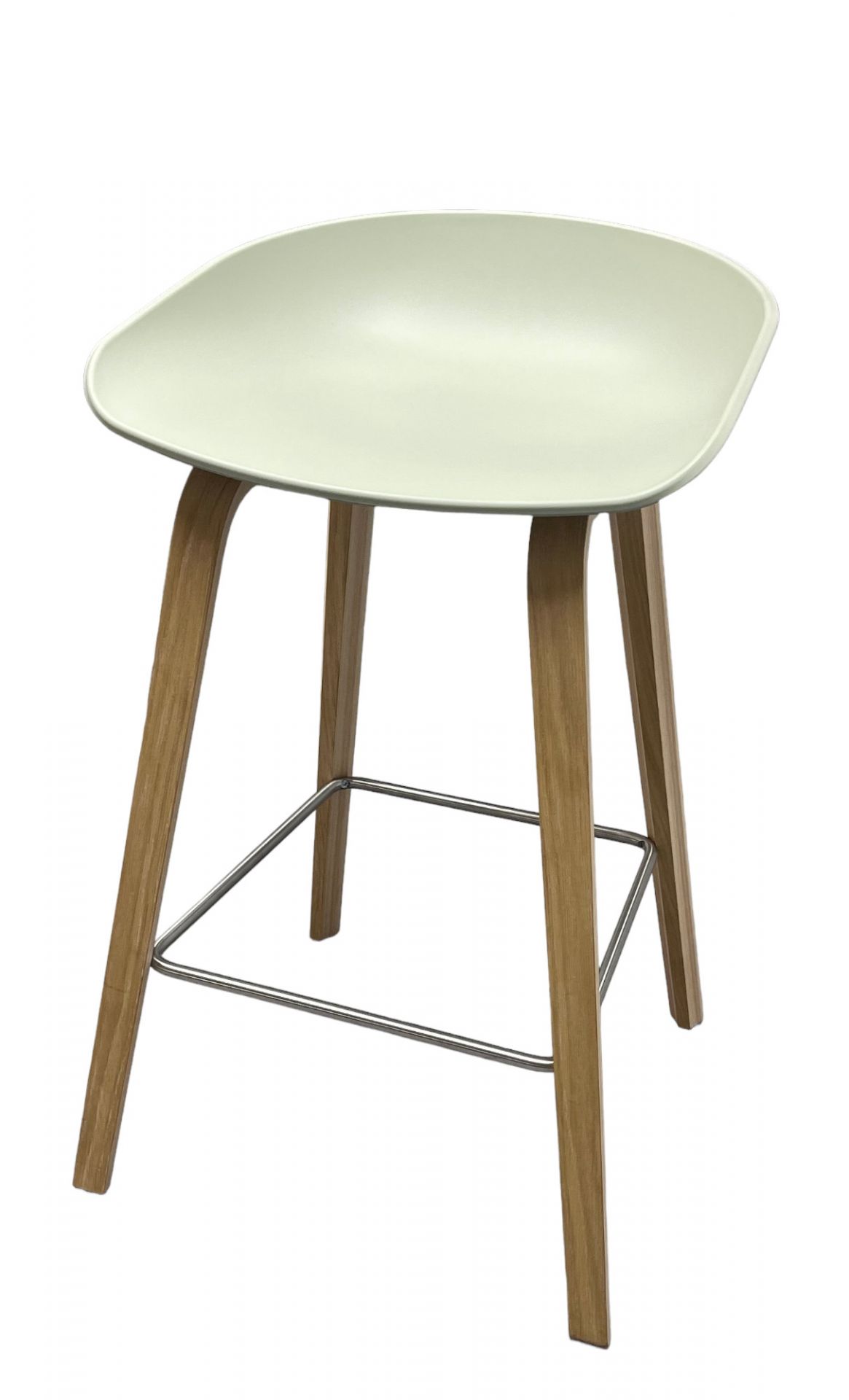 About a Stool AAS32 / AAS 32 Tabouret de bar LOW PASTELL GREEN / CHÊNE SAINT Hay EXEMPLE DE MANIÈRE  