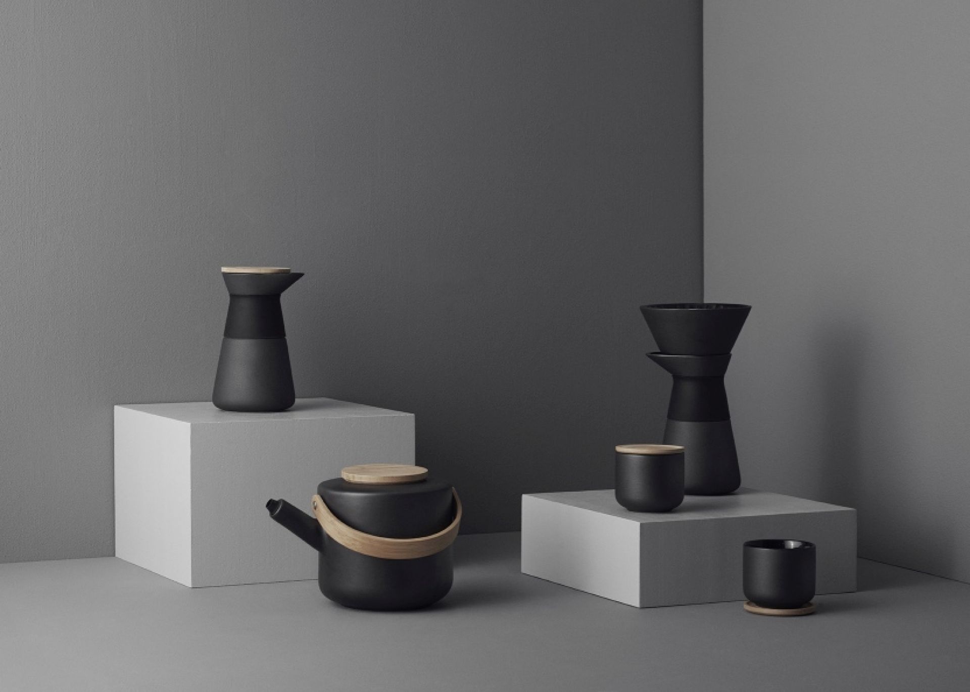 Theo Tasse à thé avec soucoupe Noir Stelton OFFRE SPECIALE