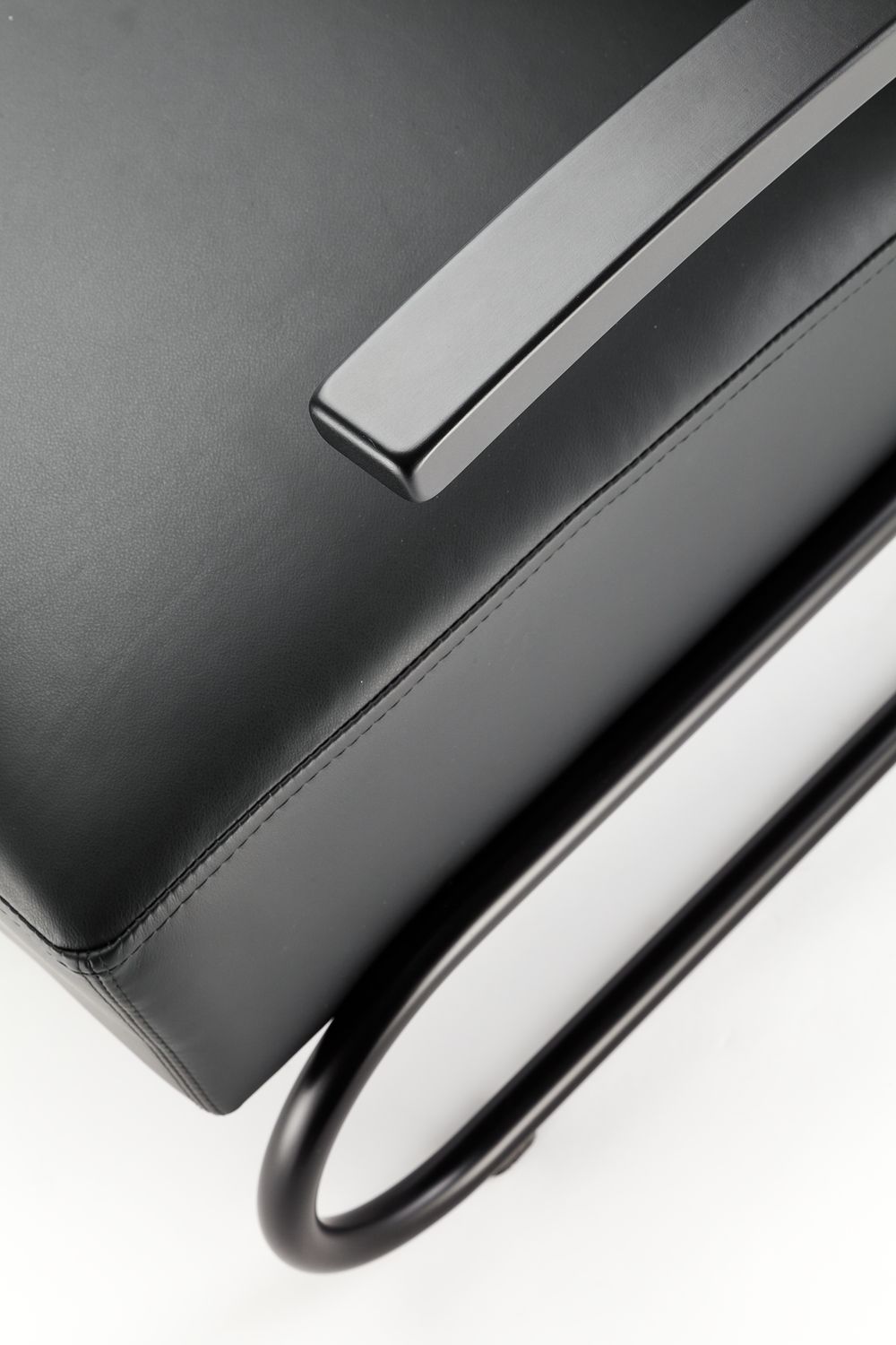 S 412 / S412 Fauteuil cantilever Thonet - TABOURET OFFERT !