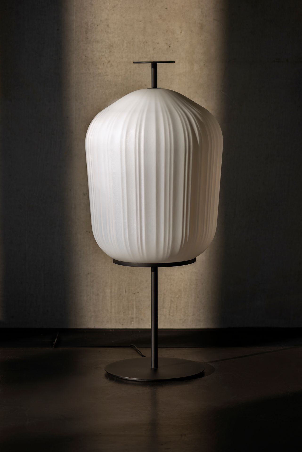 Plissée Floor Lamp Lampadaire ClassiCon